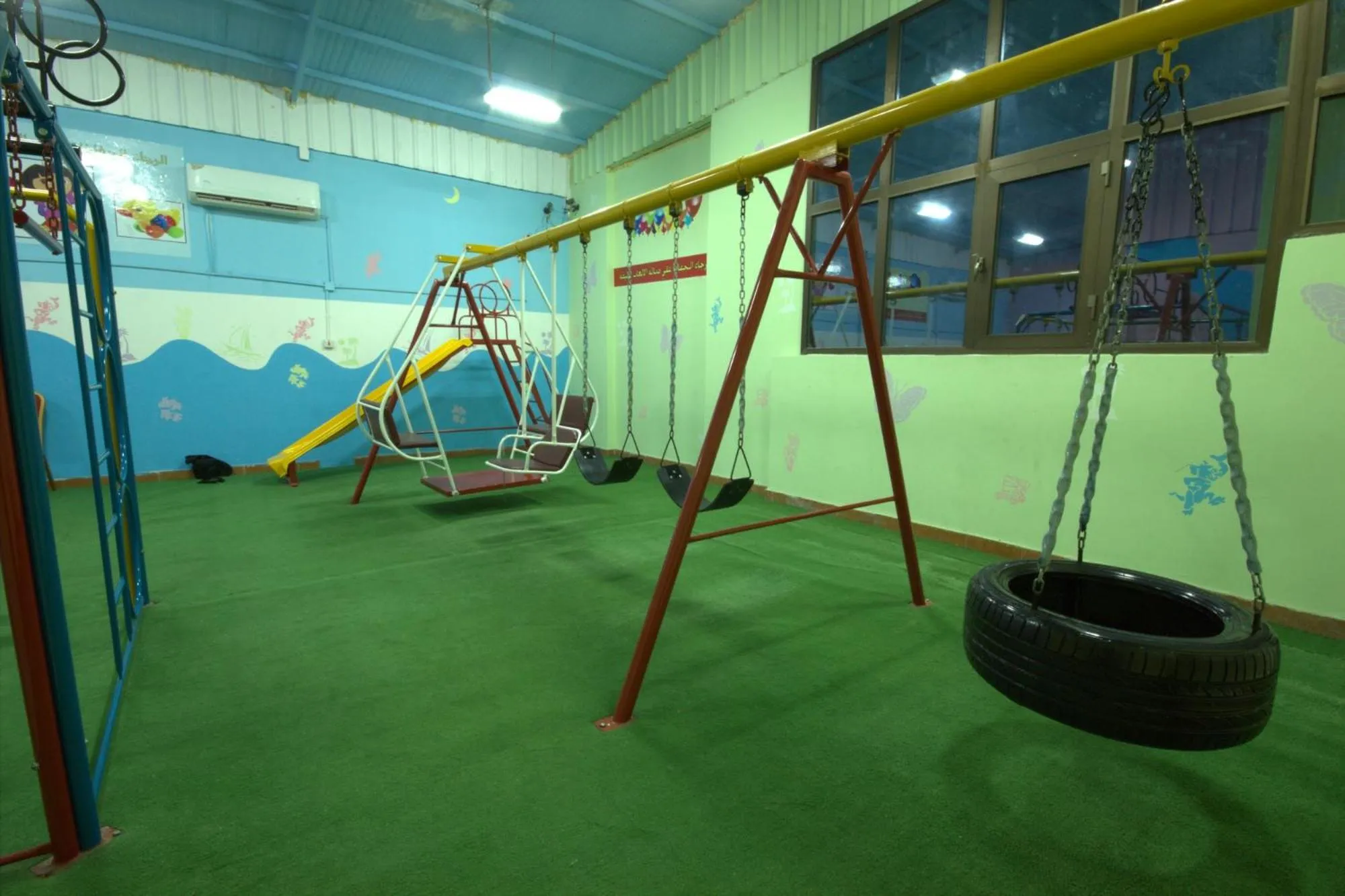 Children play ground in شقق مسكن الضيافة للشقق المخدومة 2