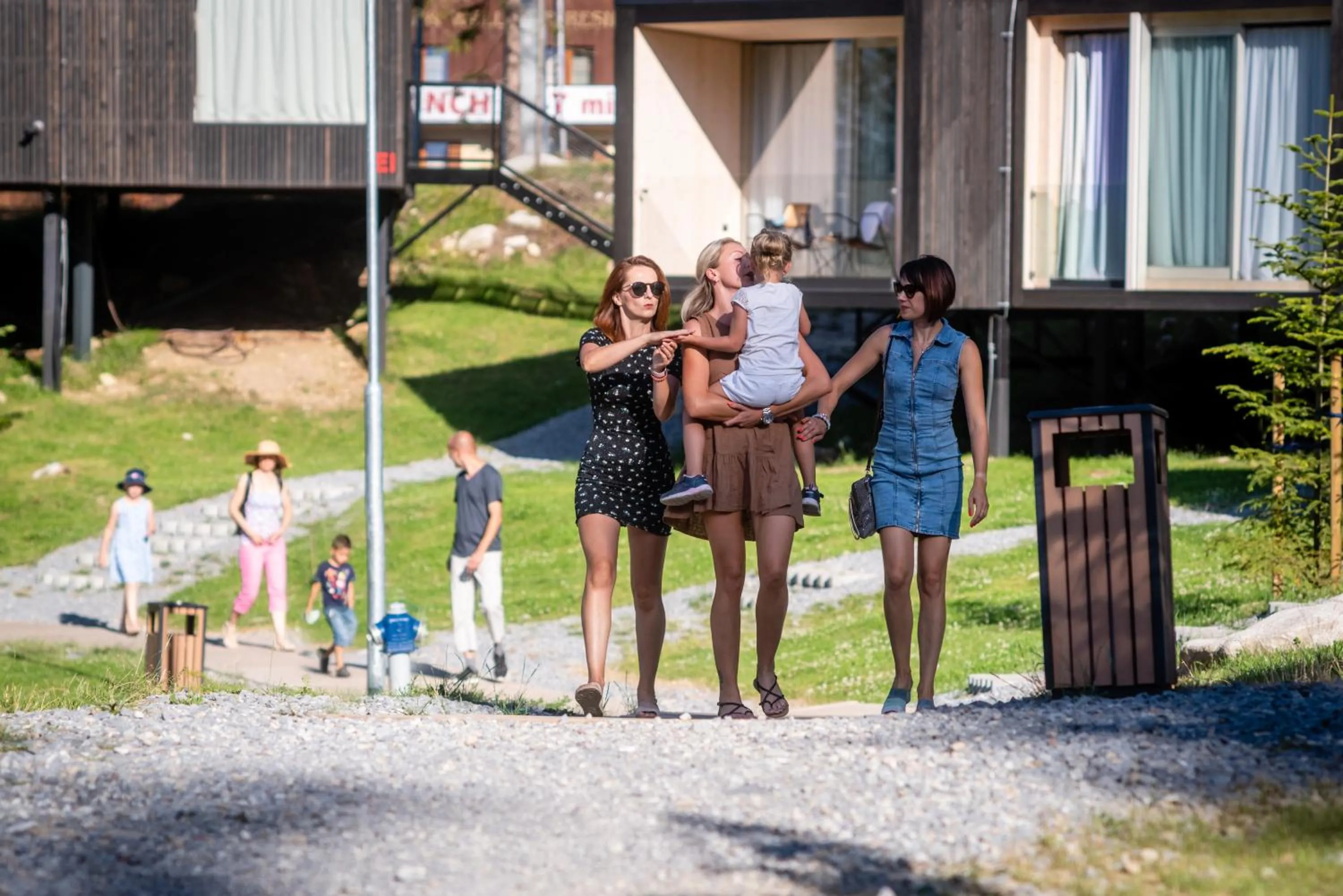 People in Hotel Björnson & Björnson TREE HOUSES Jasná