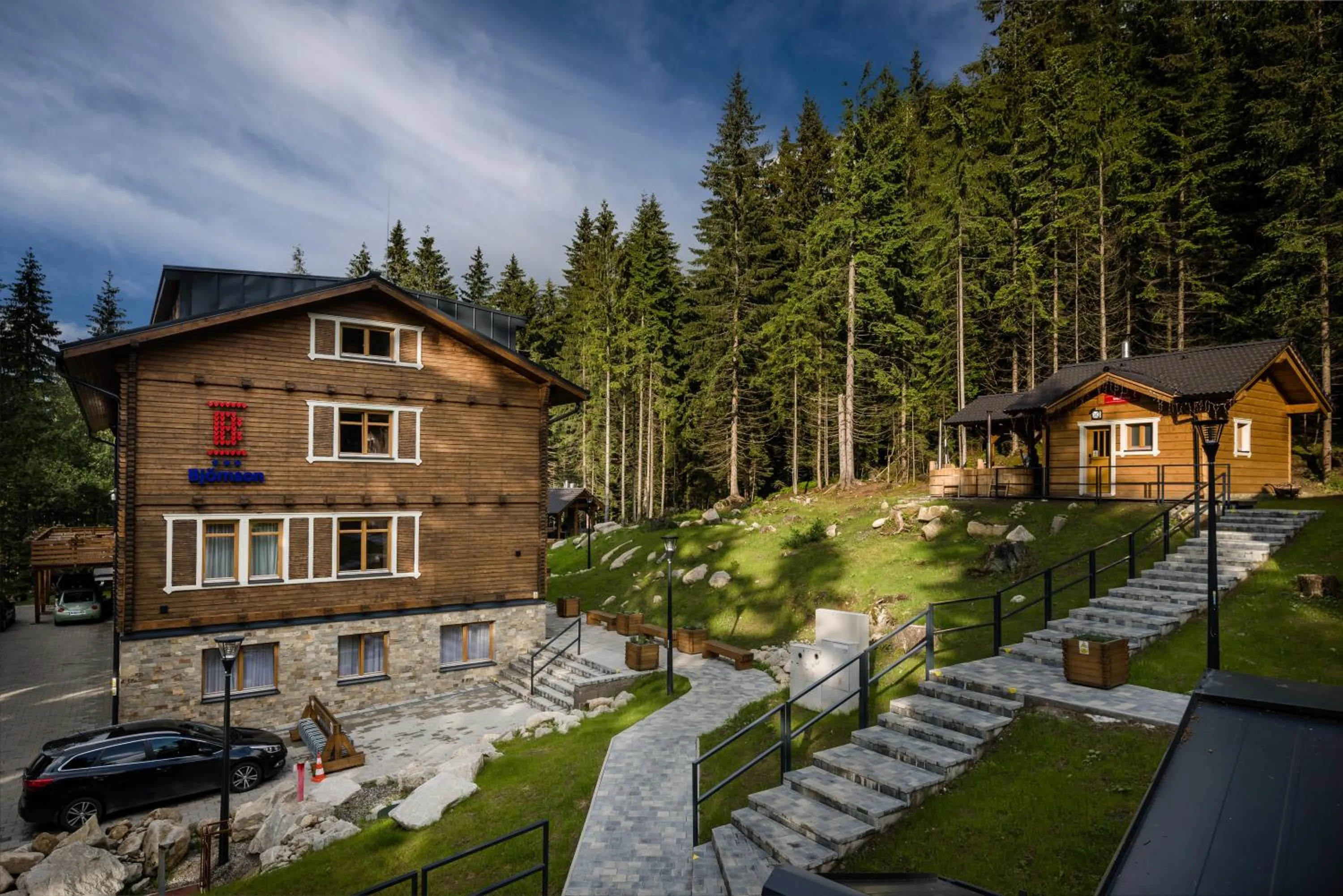 Property building in Hotel Björnson & Björnson TREE HOUSES Jasná