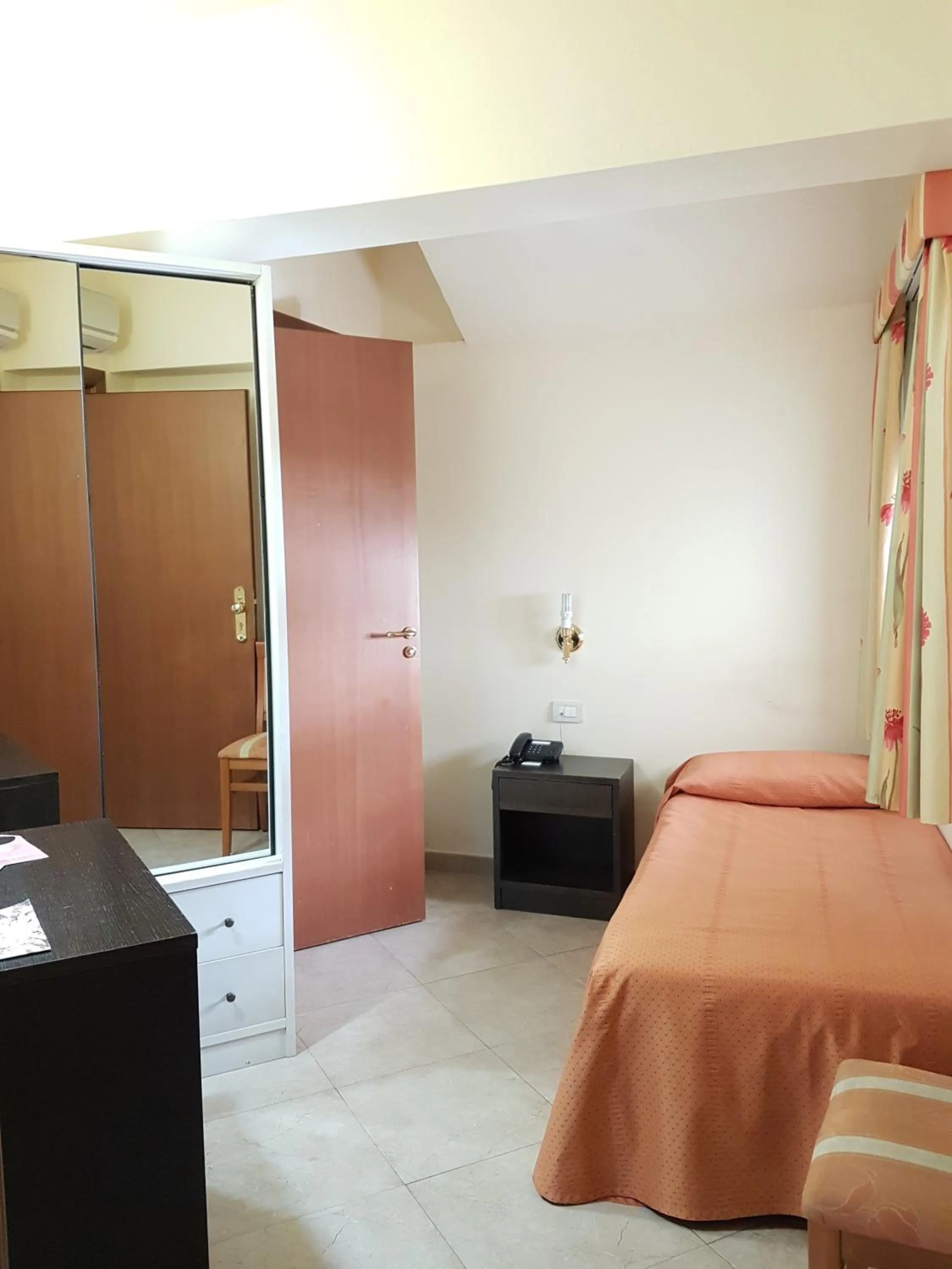 Bed in Hotel Orizzonte