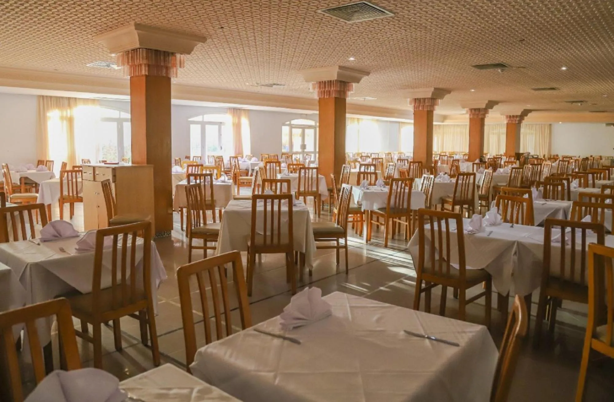 Restaurant/places to eat in Hotel Marabout - Families and Couples Only