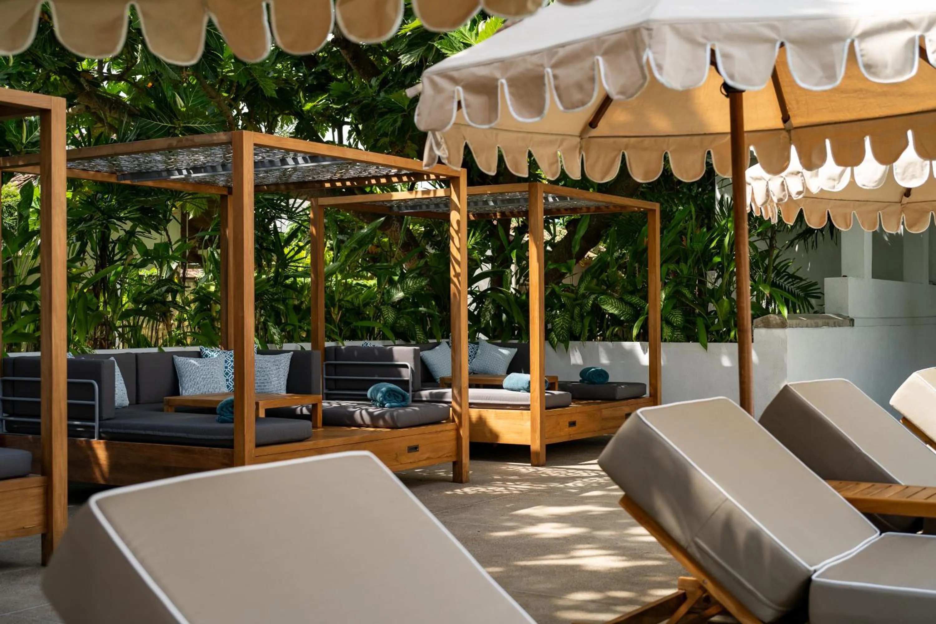 Swimming pool in Fort Bazaar