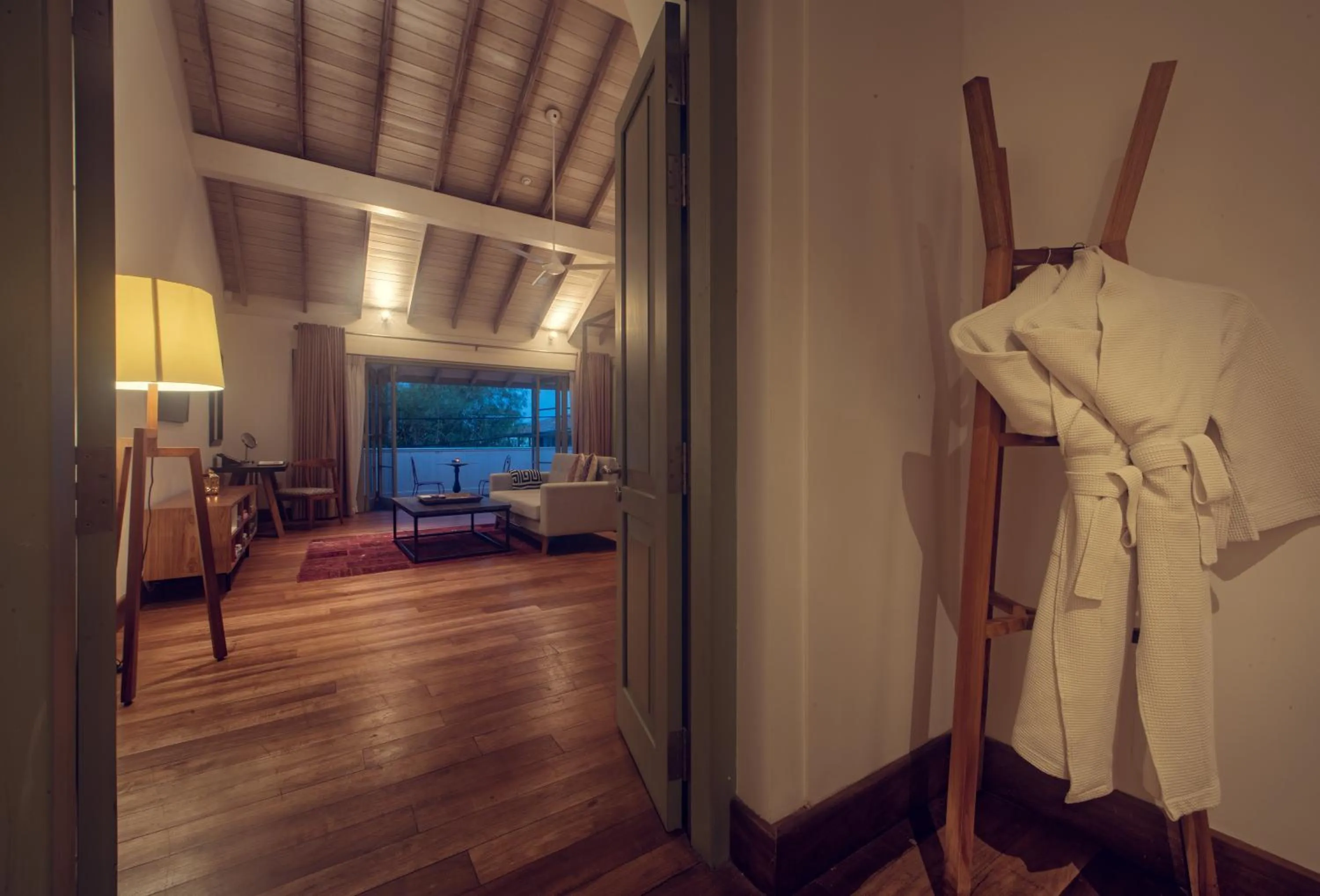 Bedroom, Bed in Fort Bazaar