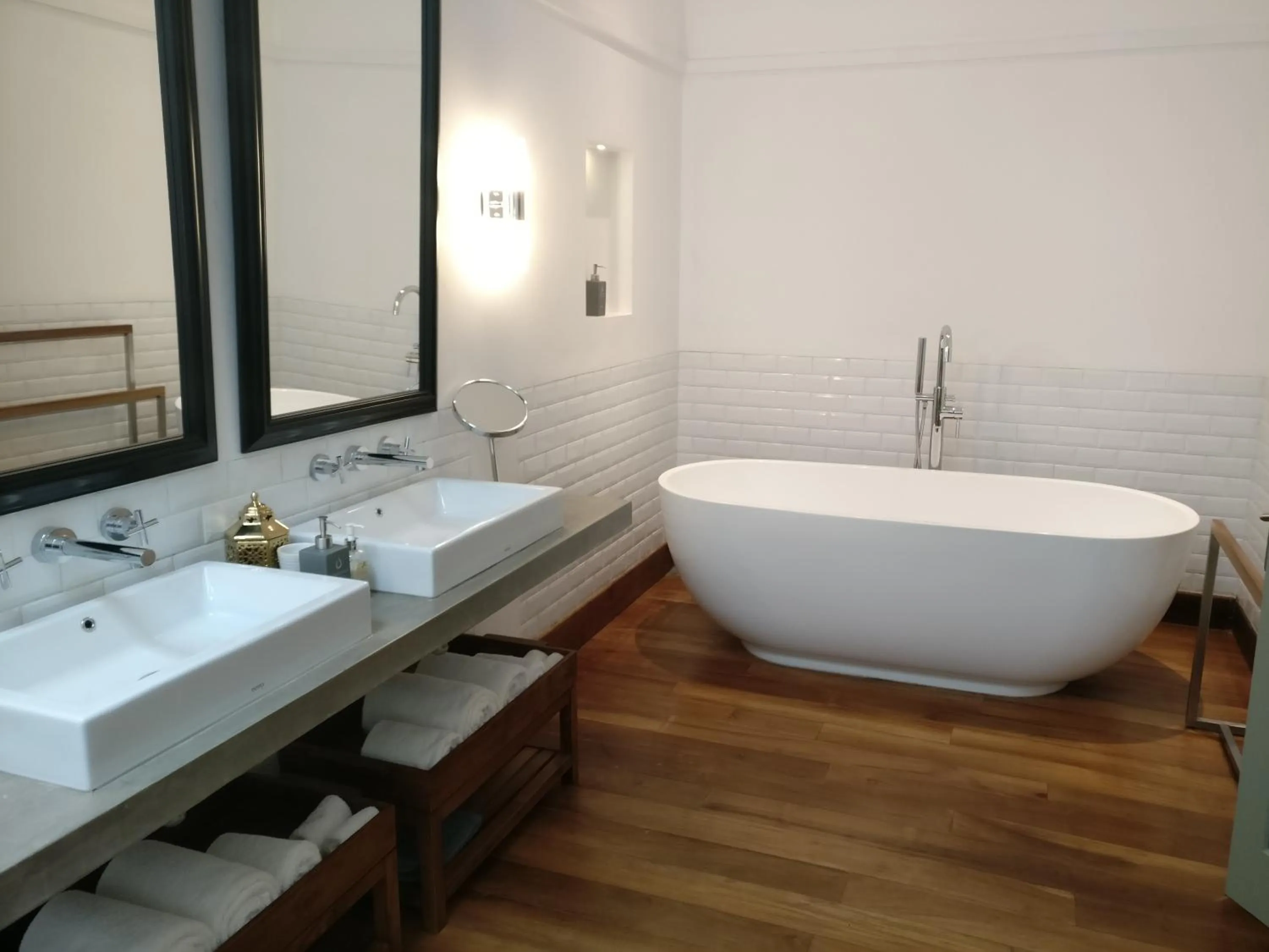 Bathroom in Fort Bazaar