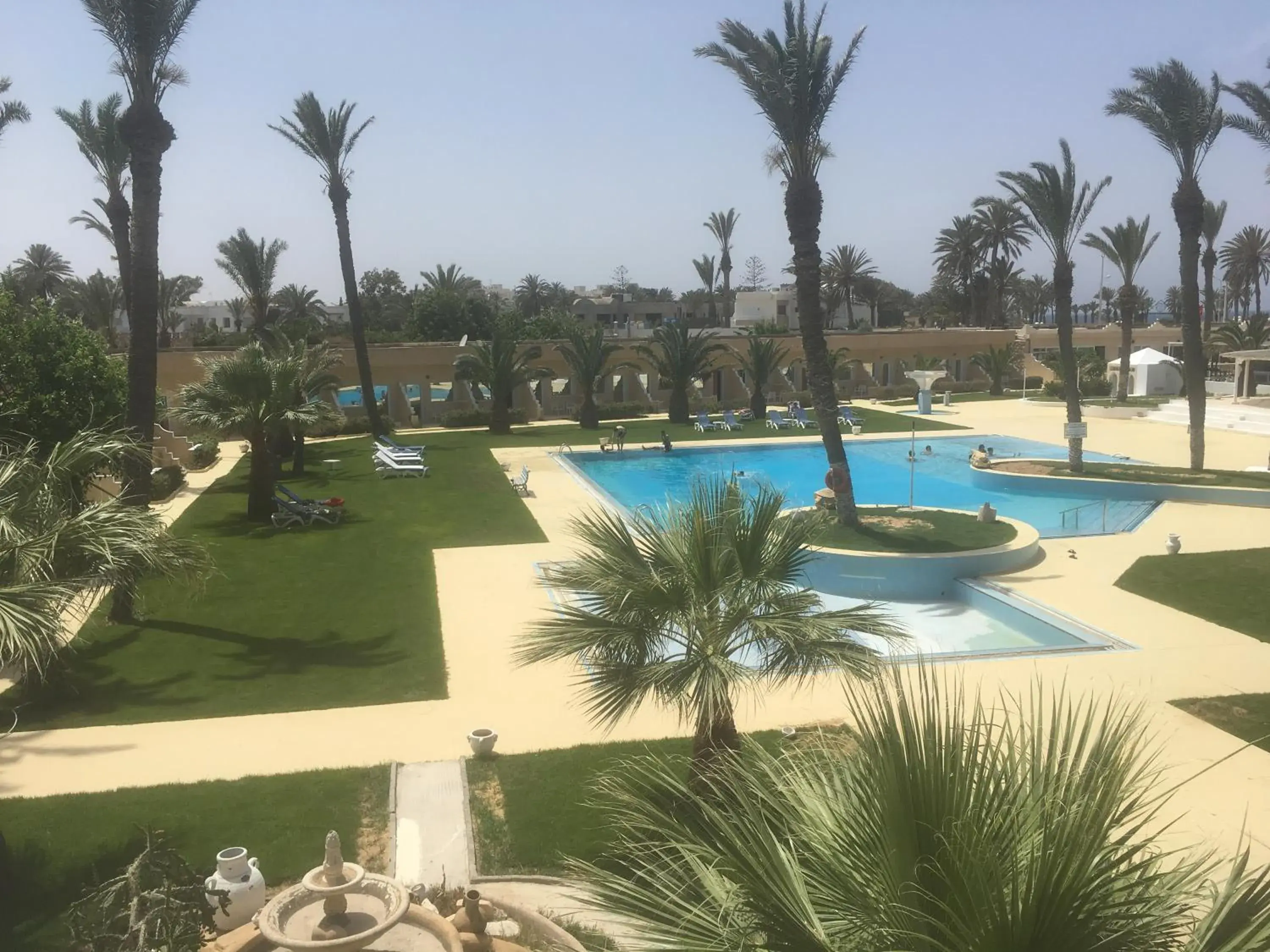 Swimming pool in Hotel Les Palmiers Swimming pool in Hotel Les Palmiers