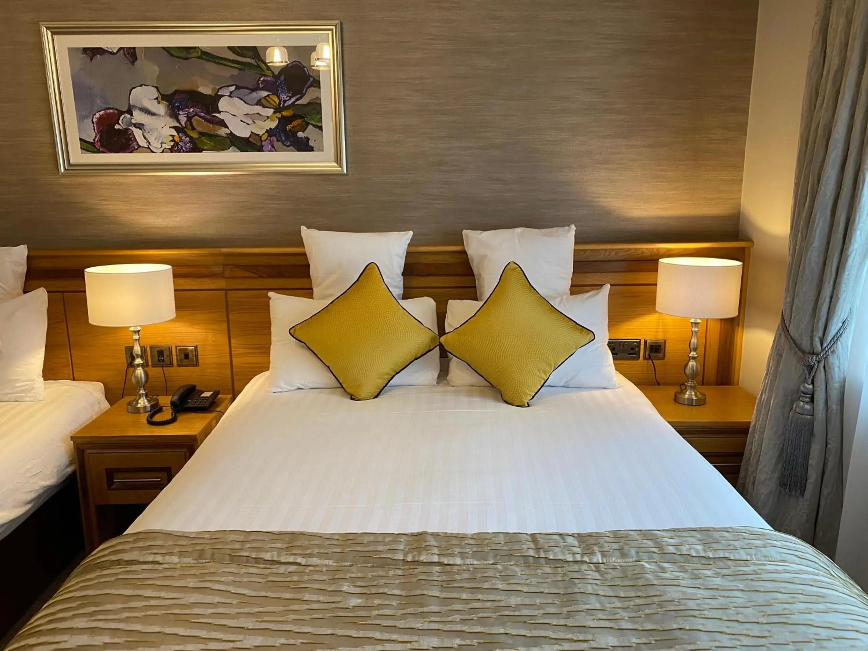 Bedroom, Bed in An Grianan Hotel Bedroom, Bed in An Grianan Hotel