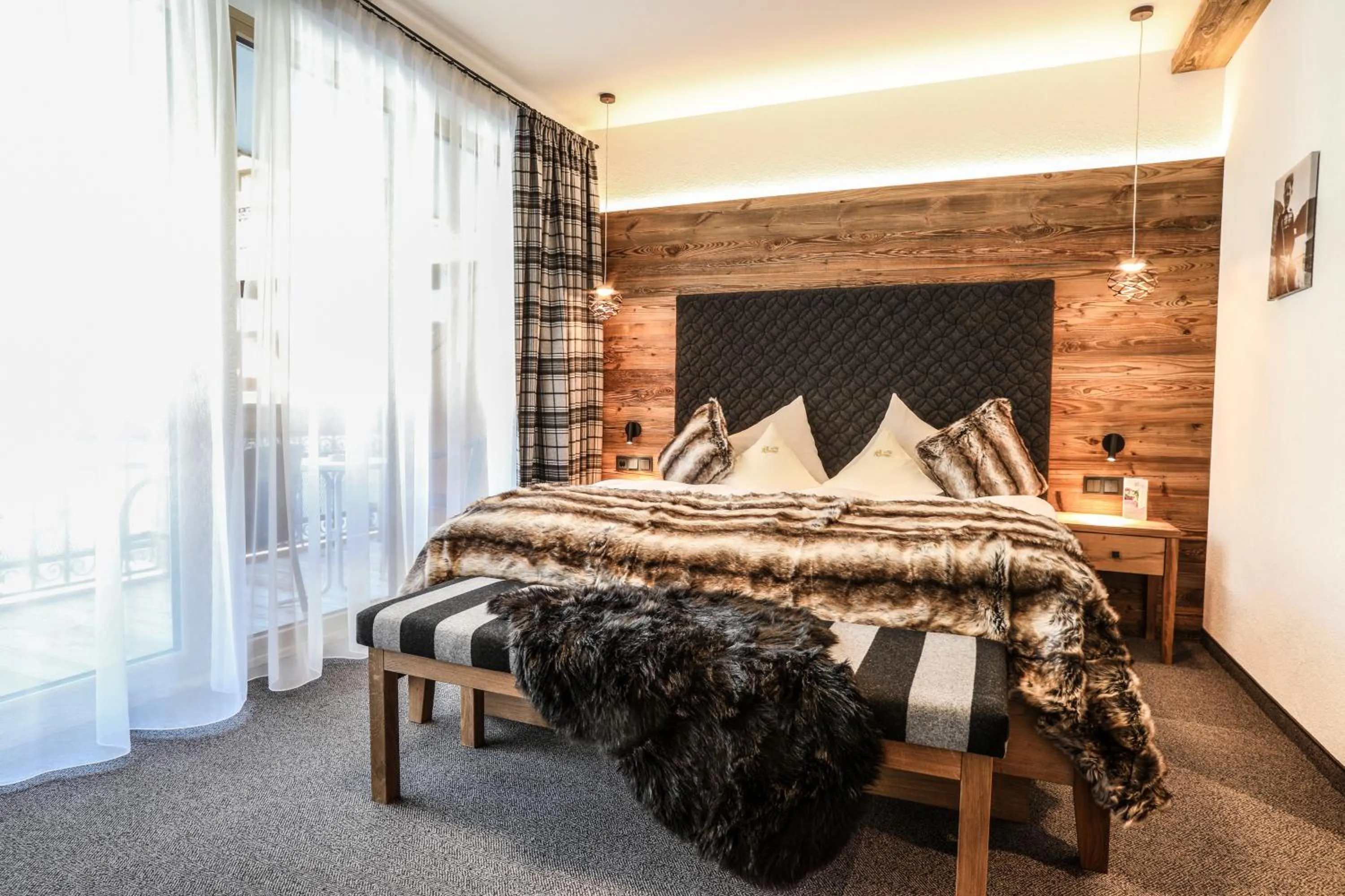 Bed in Hotel Sonne Ischgl