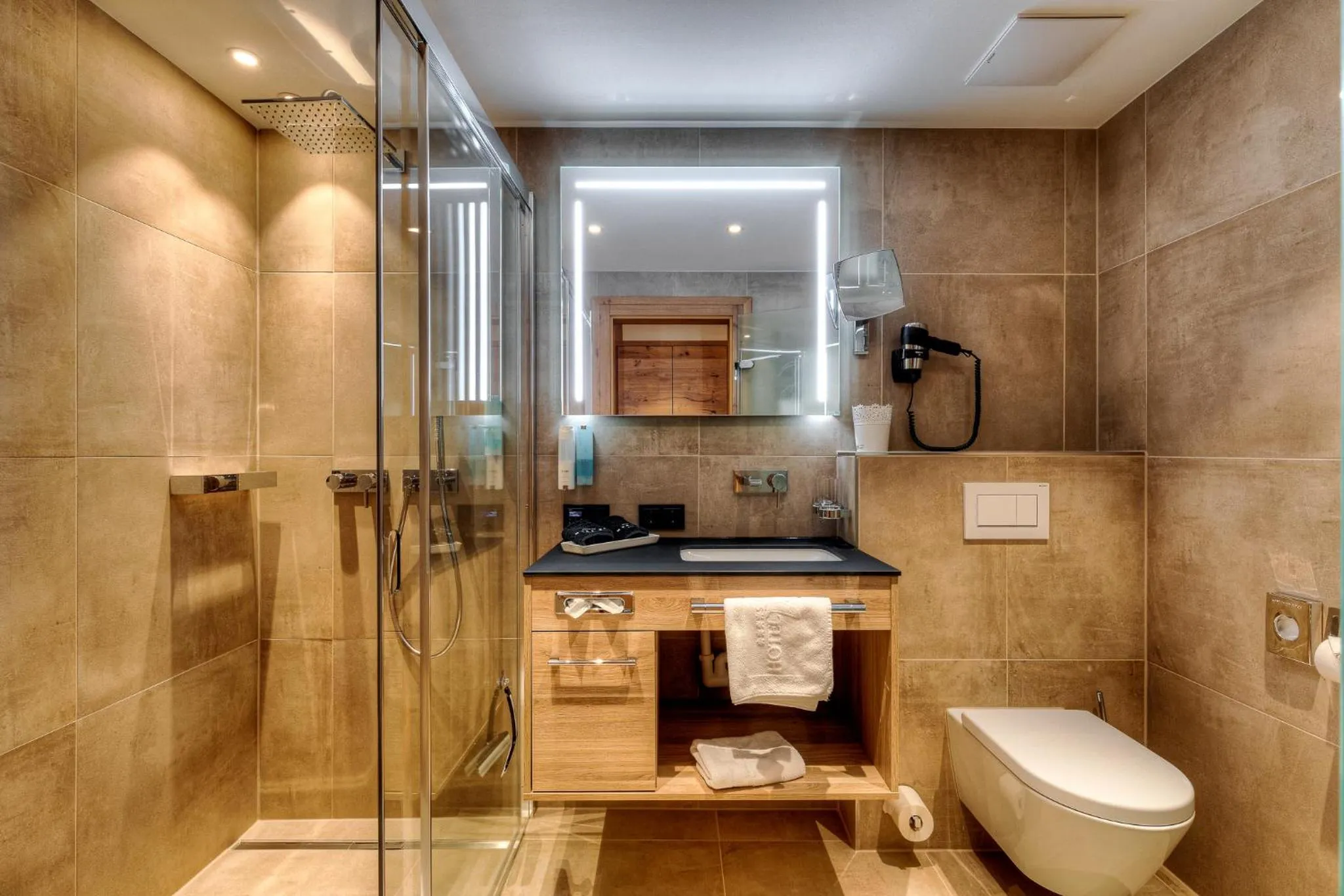 Photo of the whole room in Hotel Sonne Ischgl