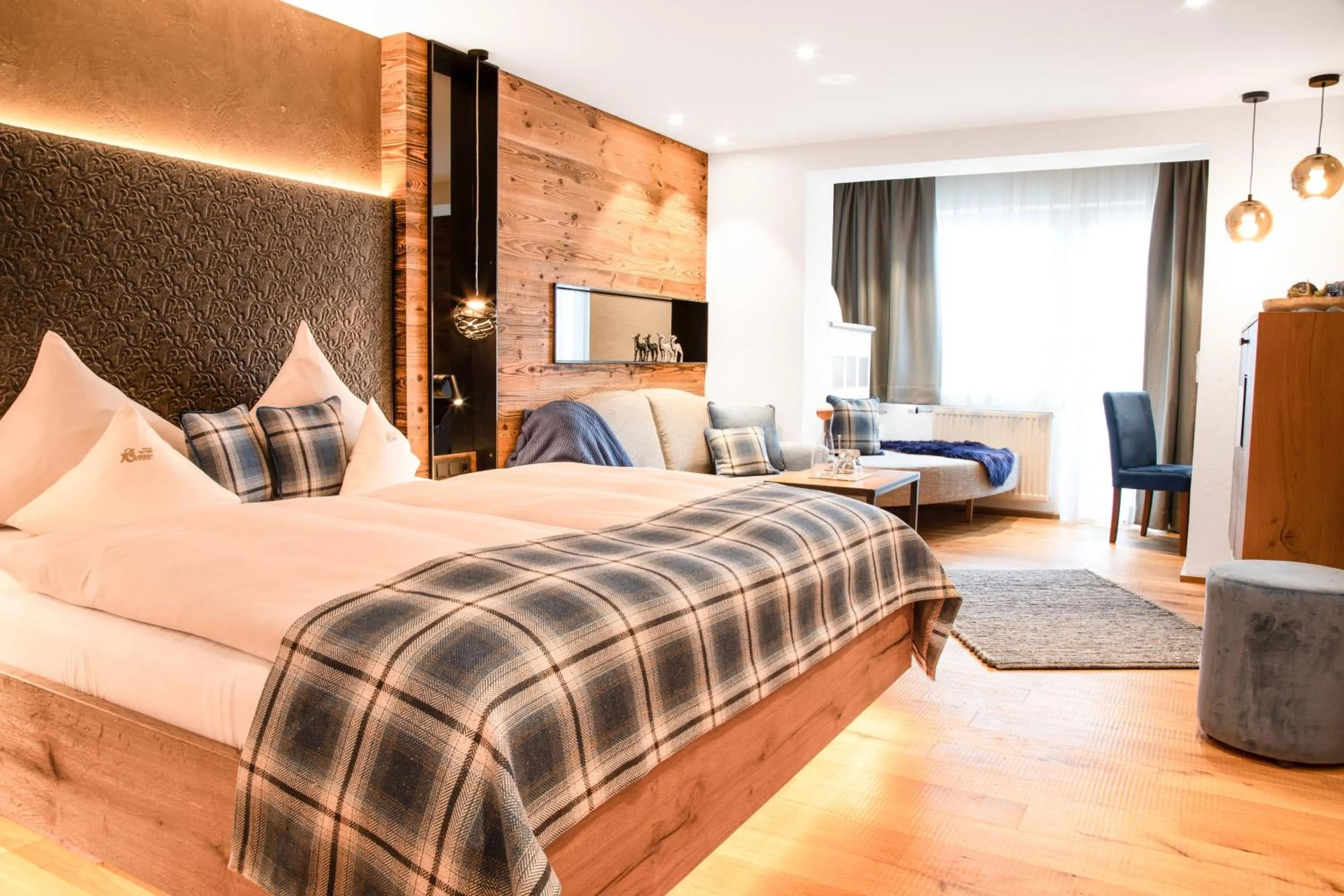 Street view, Bed in Hotel Sonne Ischgl