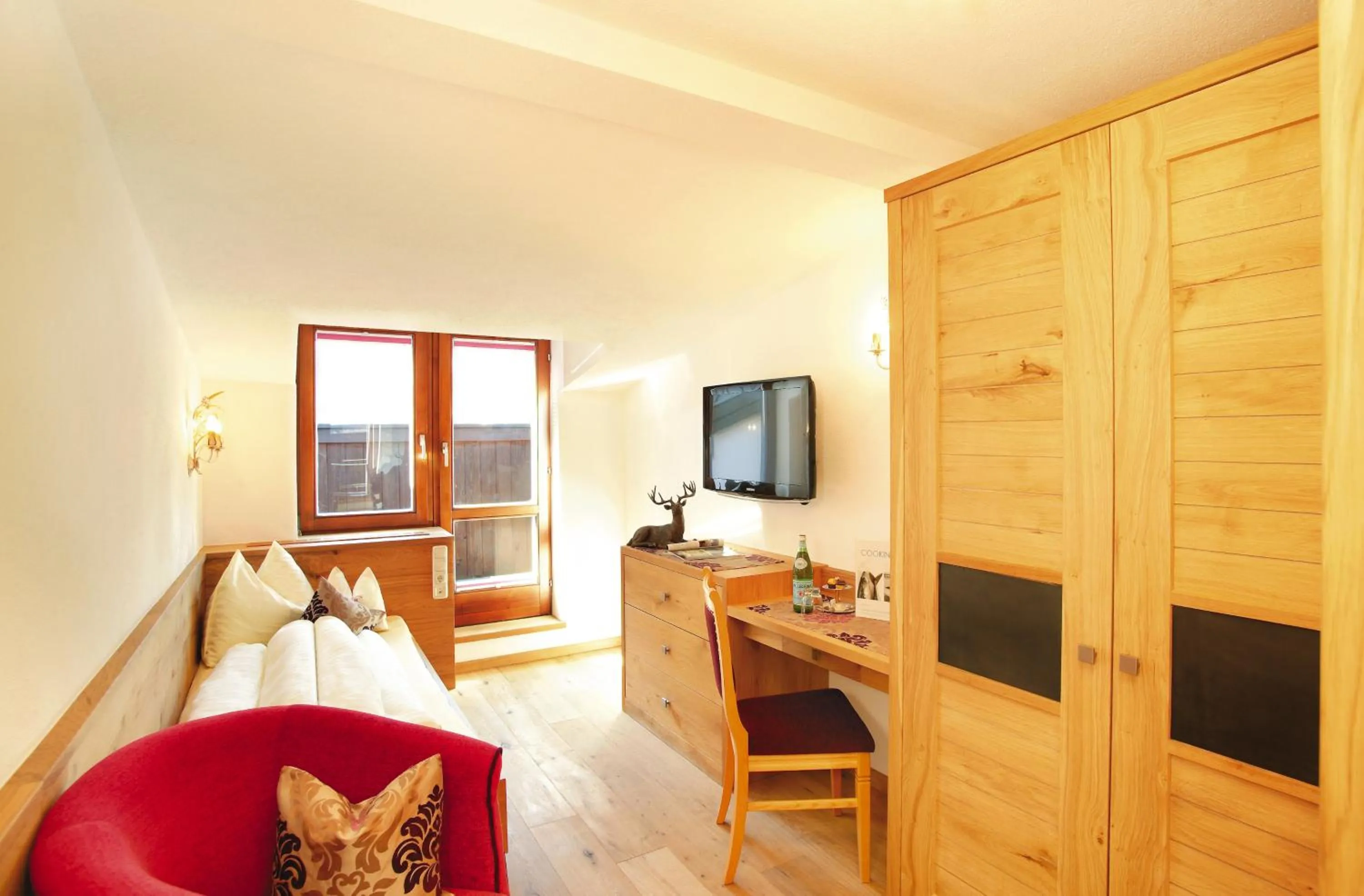 Bed in Hotel Sonne Ischgl