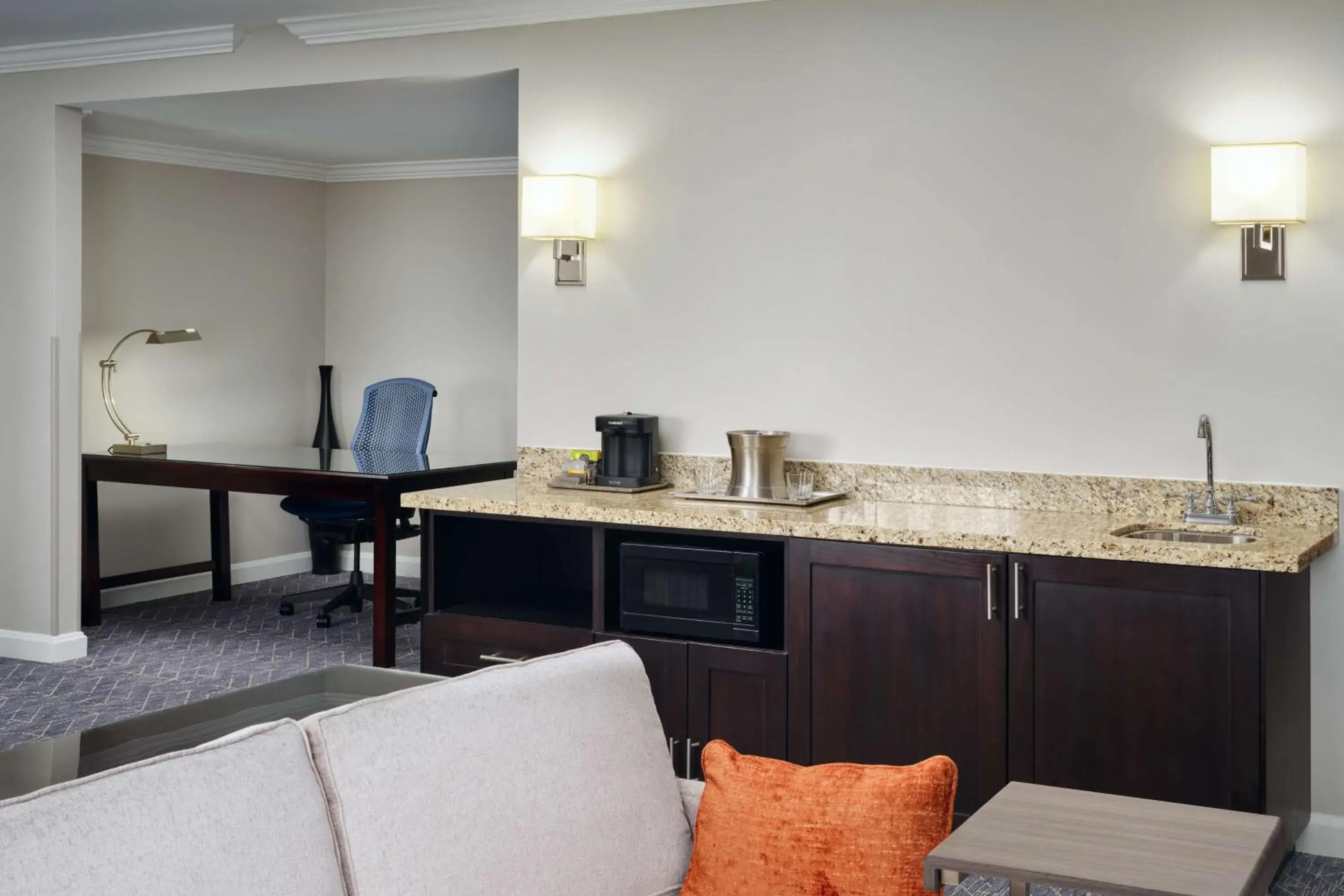 Photo of the whole room in Hilton Richmond Hotel & Spa Short Pump Photo of the whole room in Hilton Richmond Hotel & Spa Short Pump