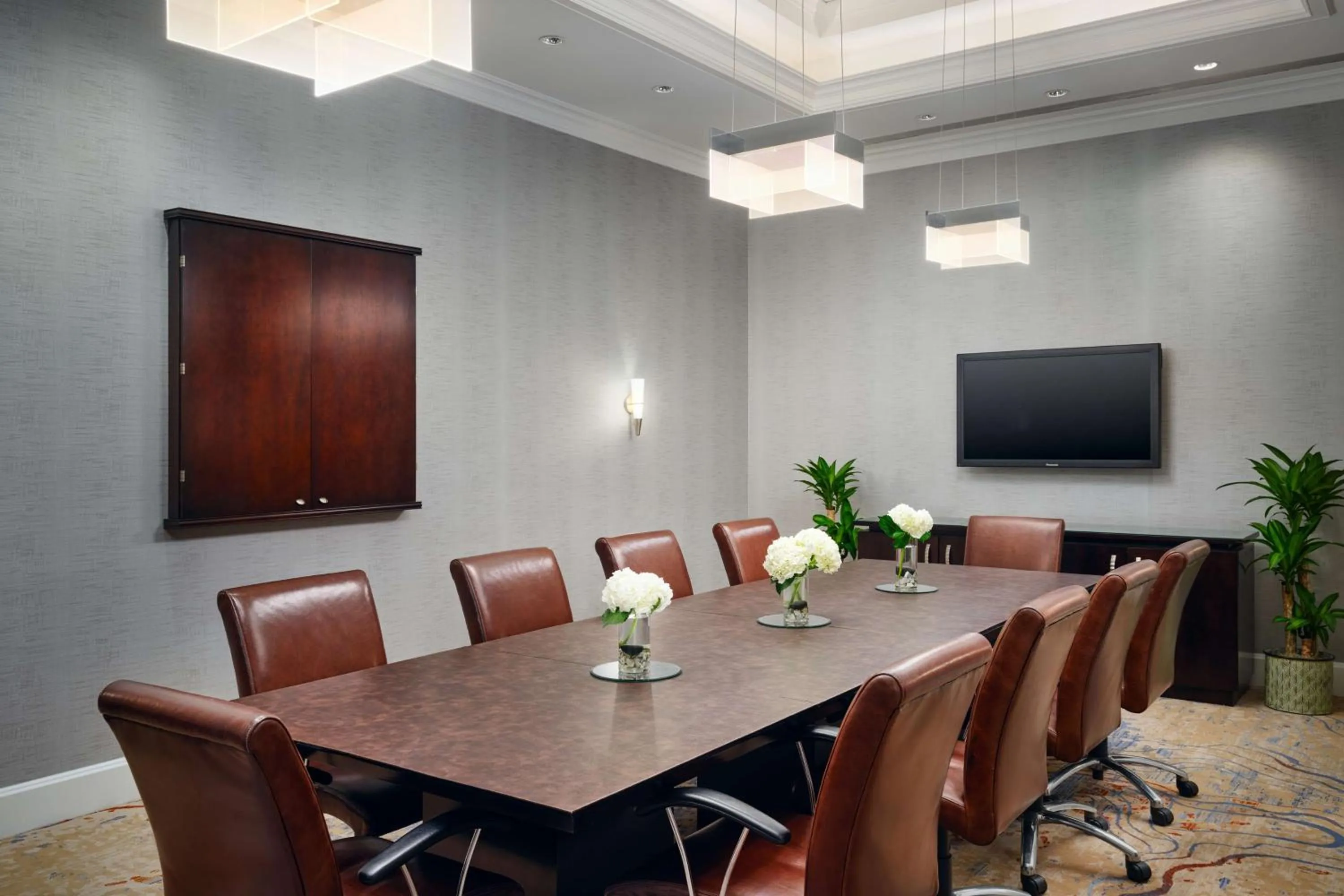 Meeting/conference room in Hilton Richmond Hotel & Spa Short Pump