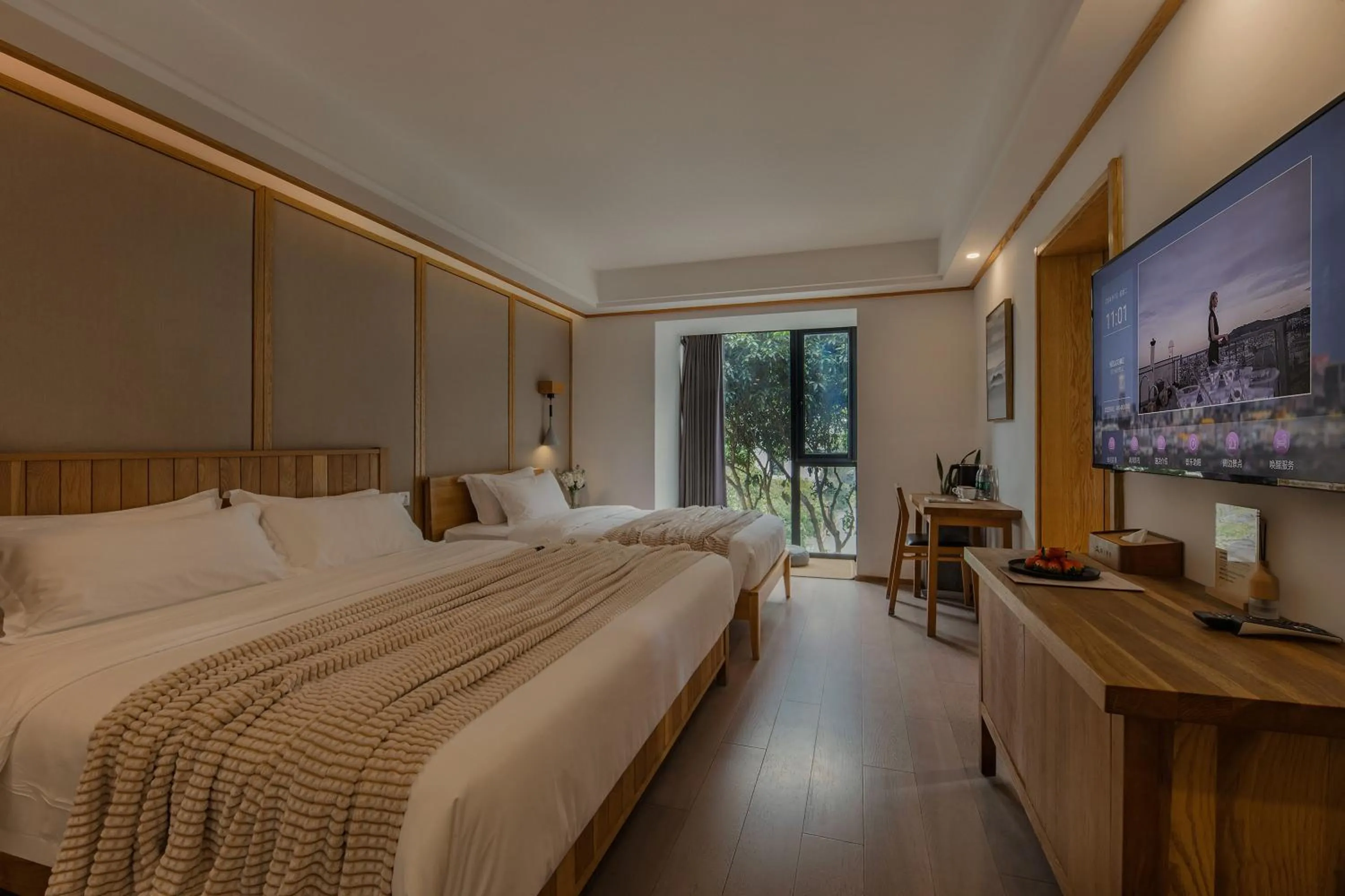 Photo of the whole room, Bed in T innn - West Lake - Yueshang Yunshe Homestay - Hangzhou Taiziwan Park Branch
