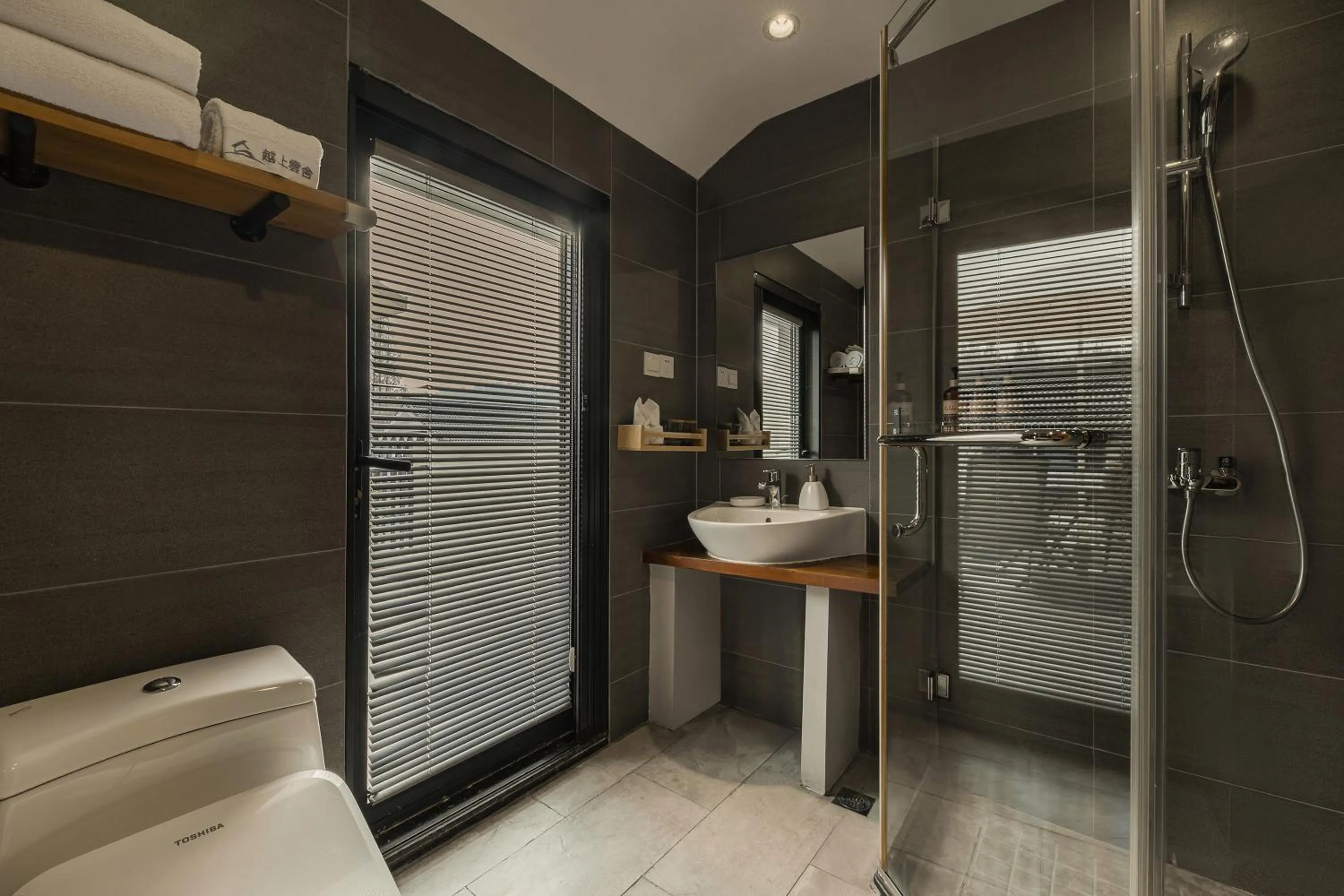 Shower in T innn - West Lake - Yueshang Yunshe Homestay - Hangzhou Taiziwan Park Branch