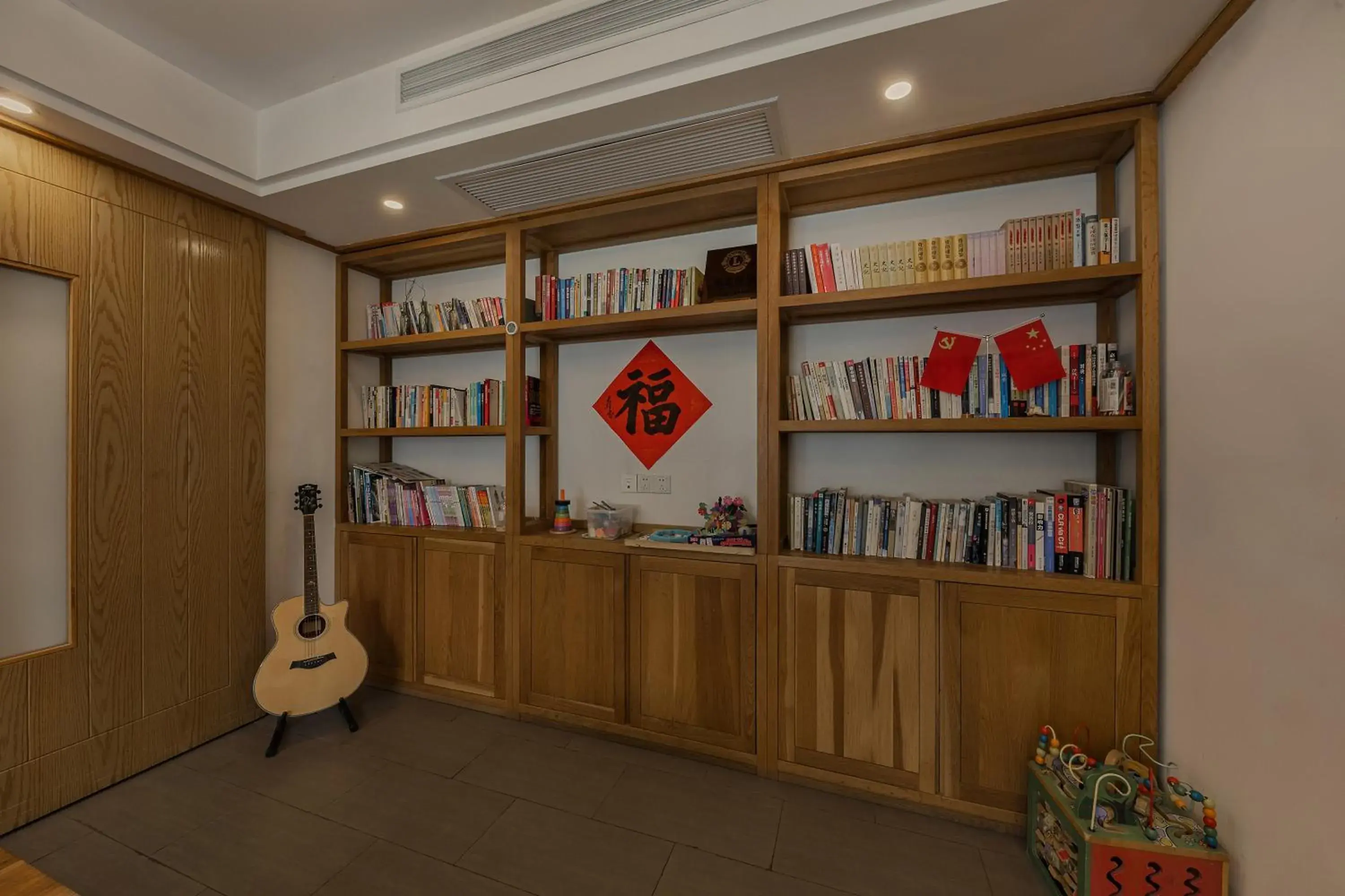 Living room in T innn - West Lake - Yueshang Yunshe Homestay - Hangzhou Taiziwan Park Branch Living room in T innn - West Lake - Yueshang Yunshe Homestay - Hangzhou Taiziwan Park Branch