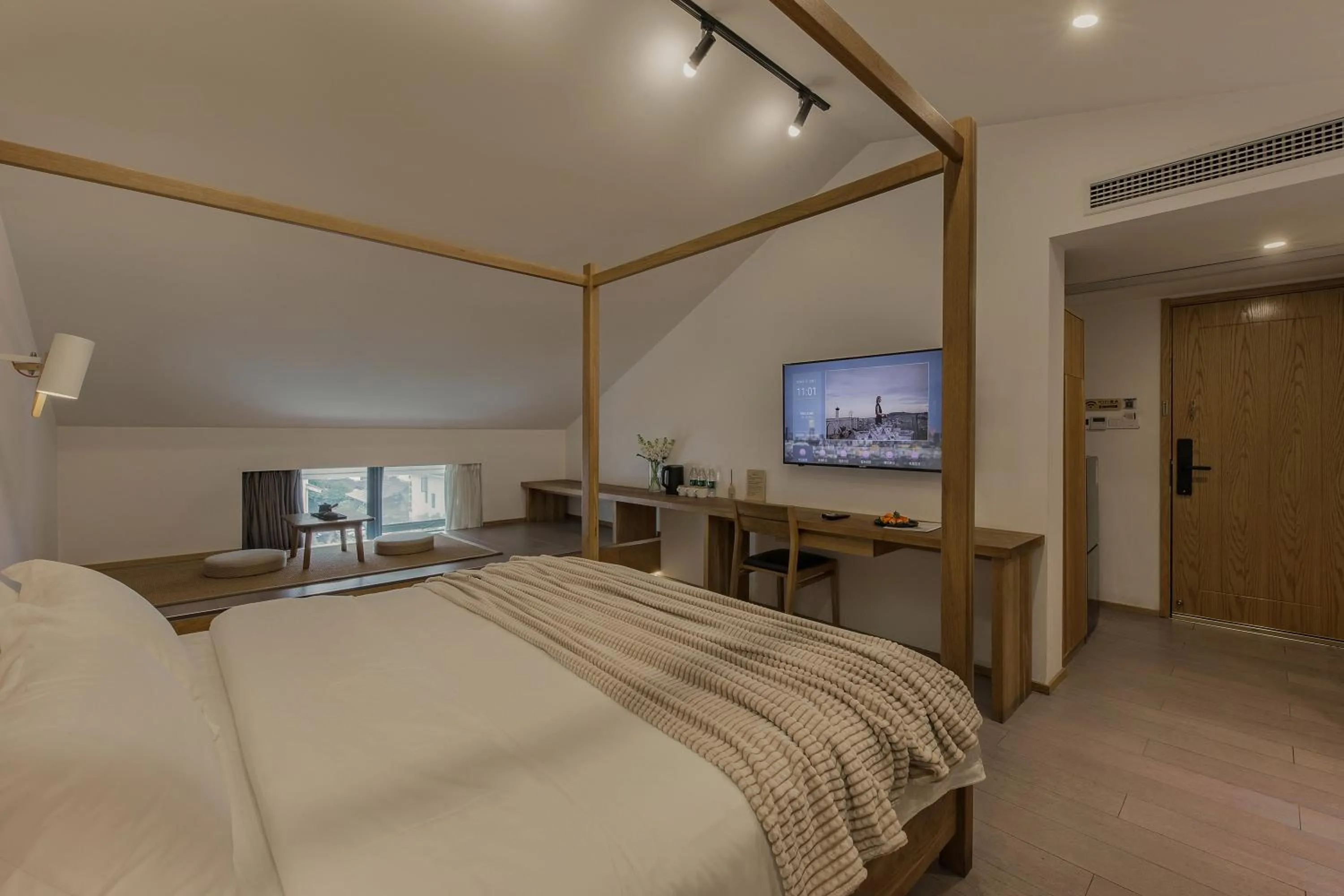 Bedroom, Bed in T innn - West Lake - Yueshang Yunshe Homestay - Hangzhou Taiziwan Park Branch