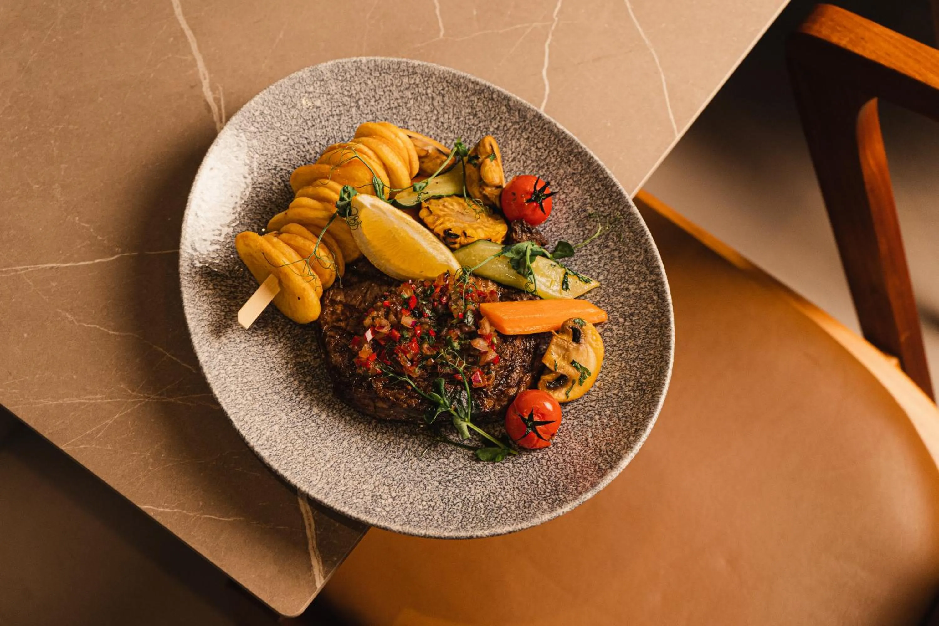 Restaurant/places to eat in Vale da Lapa Village Resort