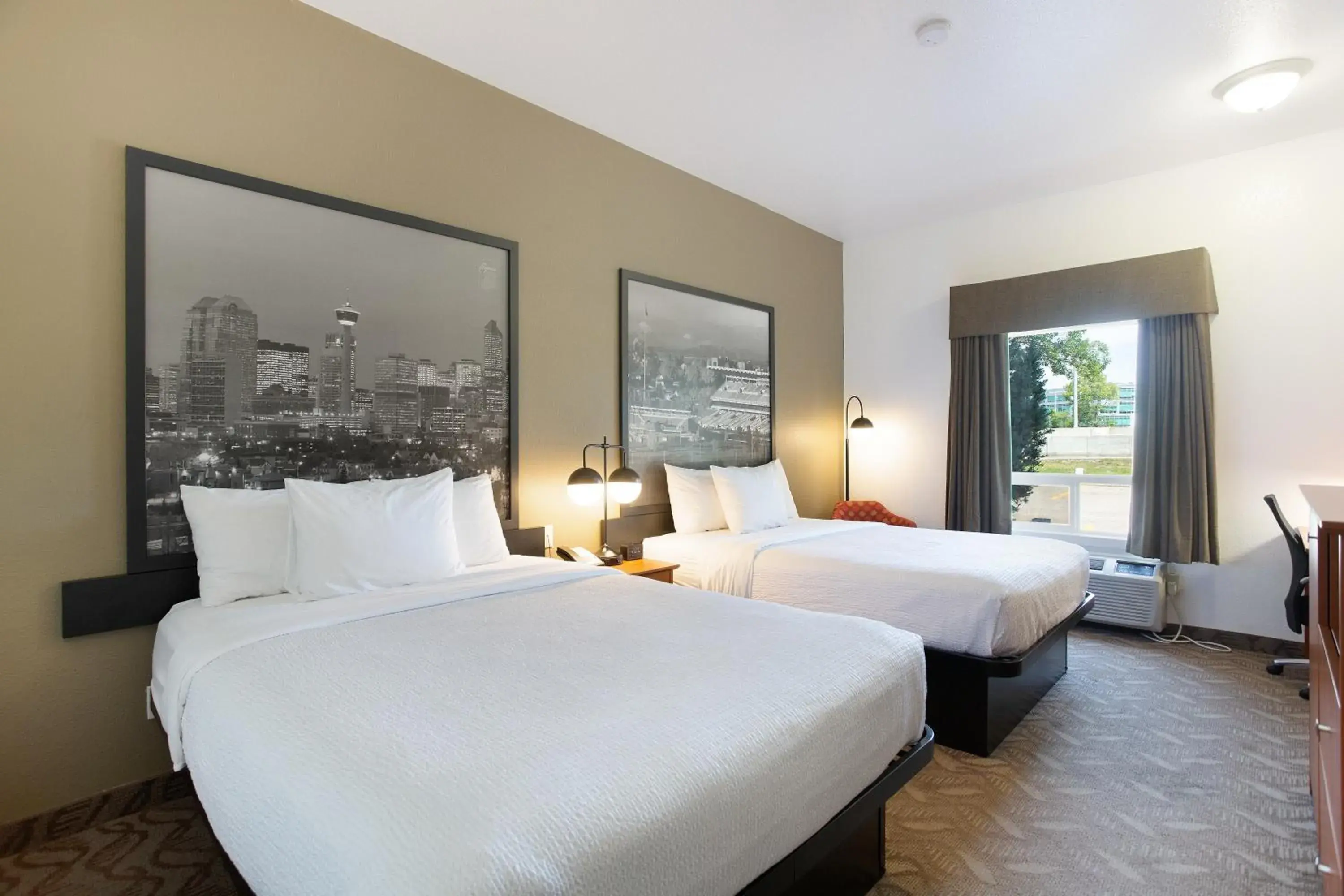 Bed in Super 8 by Wyndham Calgary Shawnessy Area Bed in Super 8 by Wyndham Calgary Shawnessy Area