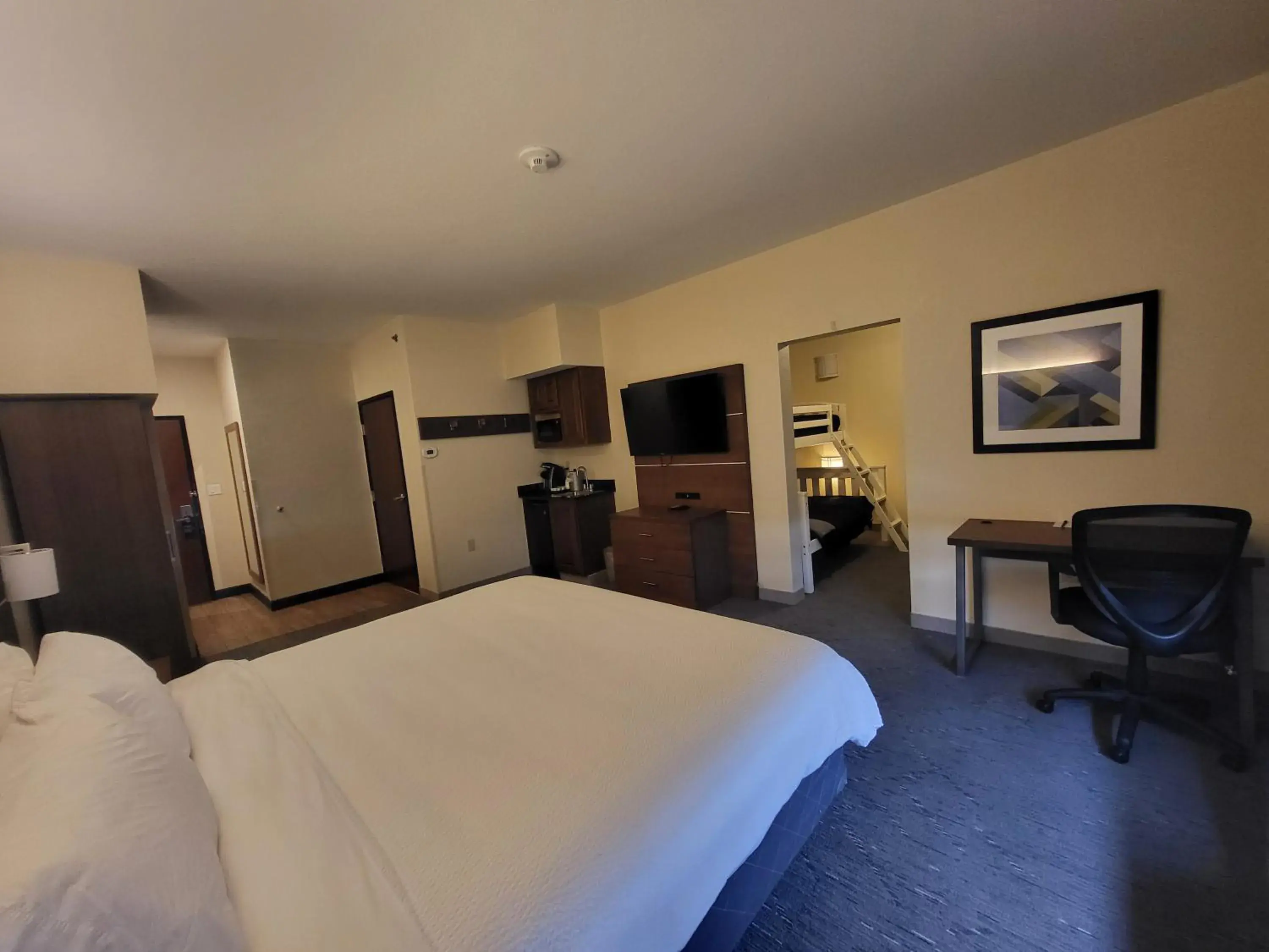 Photo of the whole room, Bed in Route 66 inn & Suites Photo of the whole room, Bed in Route 66 inn & Suites