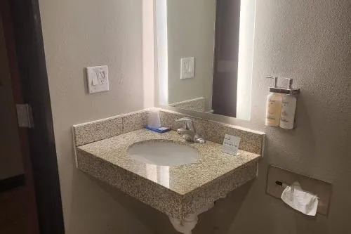 Comfort Inn & Suites Miami - Route 66