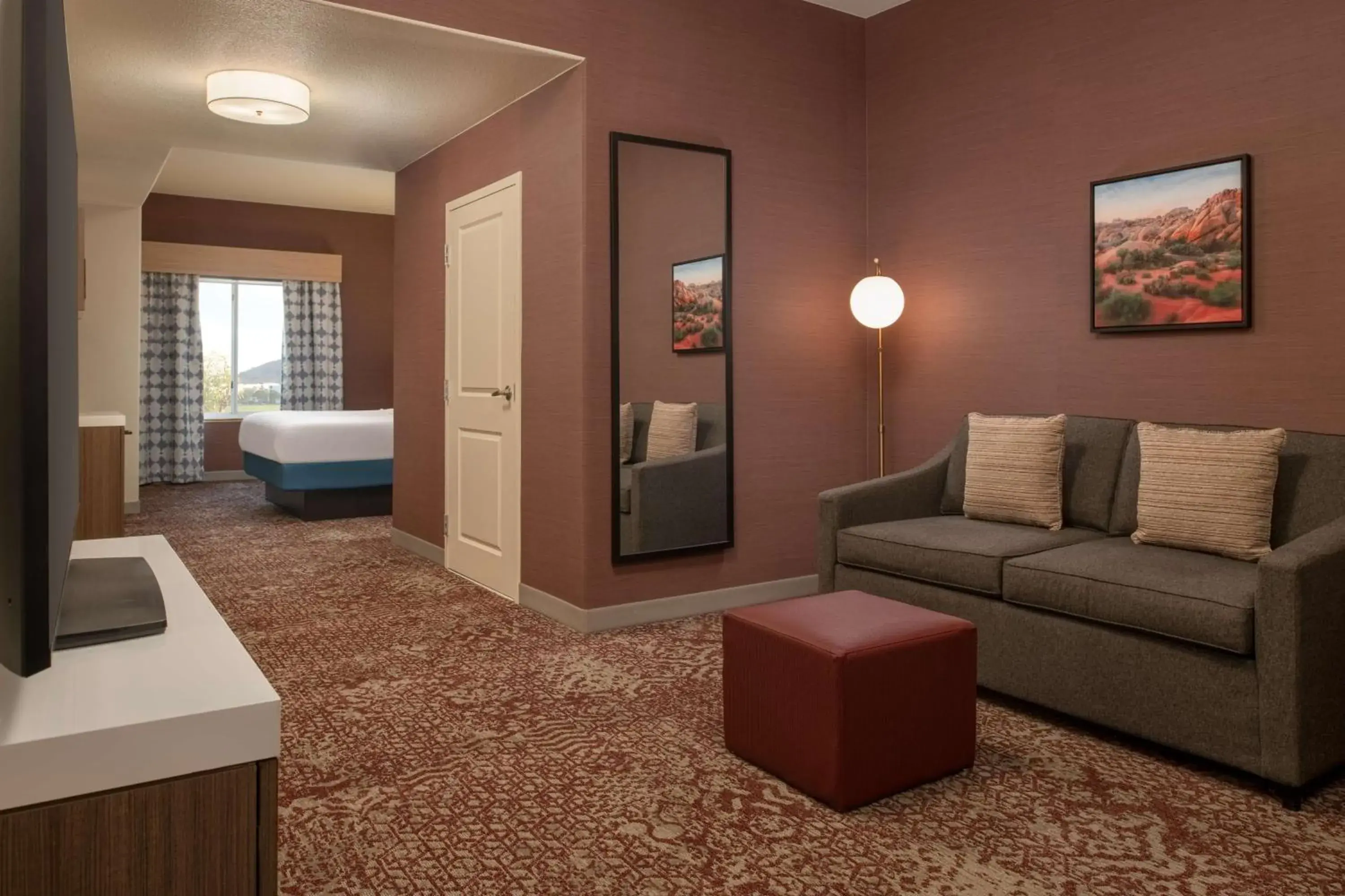 Living room, Bed in Hilton Garden Inn Fontana Living room, Bed in Hilton Garden Inn Fontana