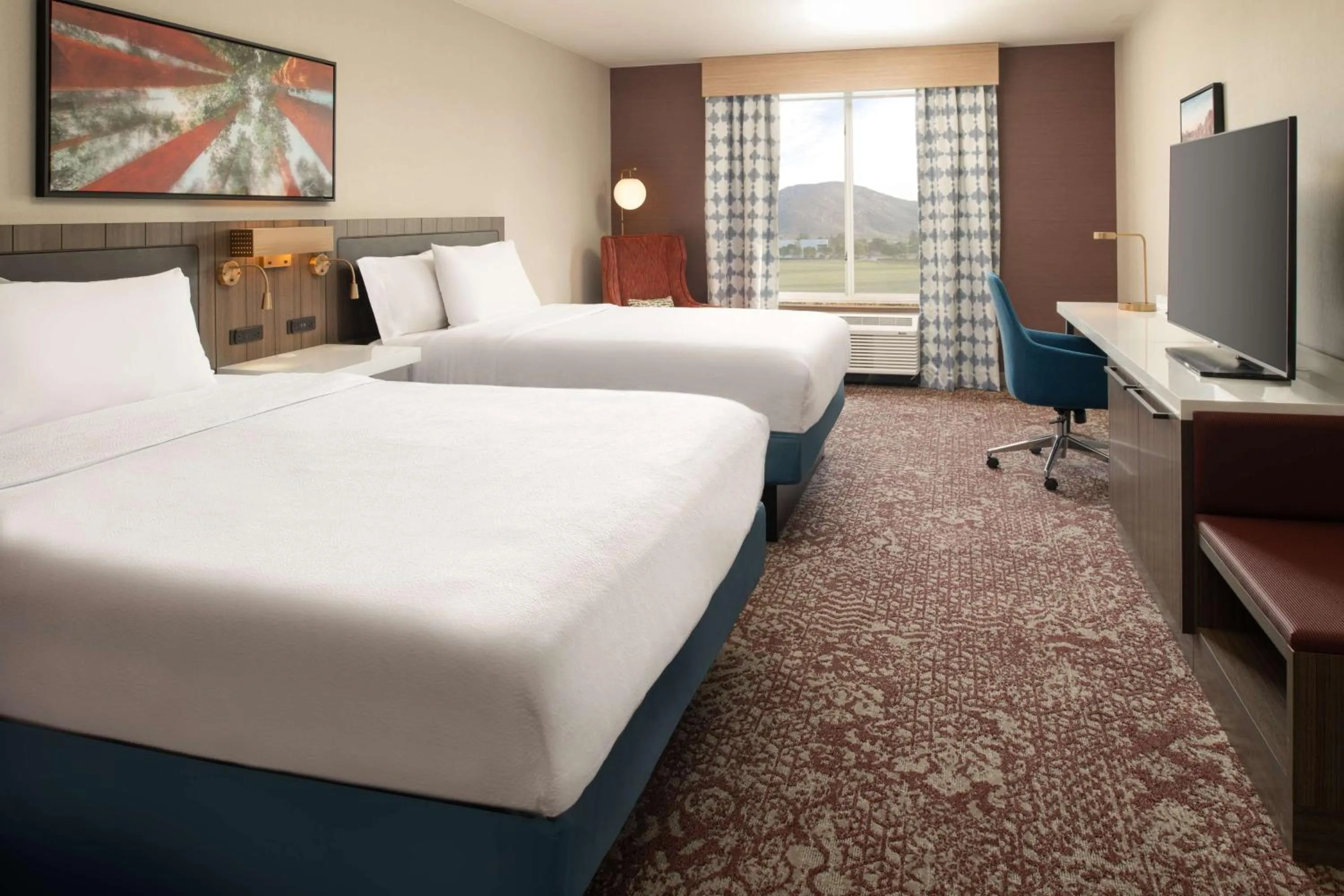 Bed in Hilton Garden Inn Fontana