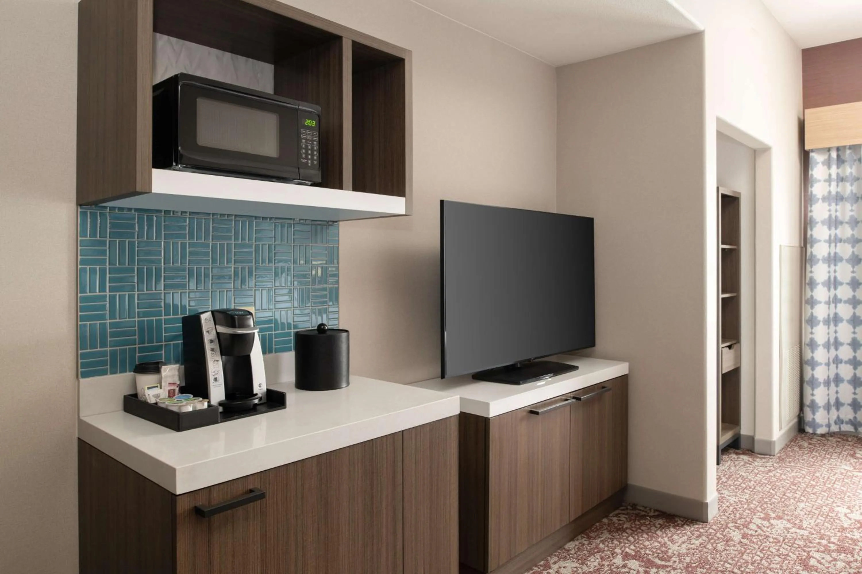 Photo of the whole room in Hilton Garden Inn Fontana