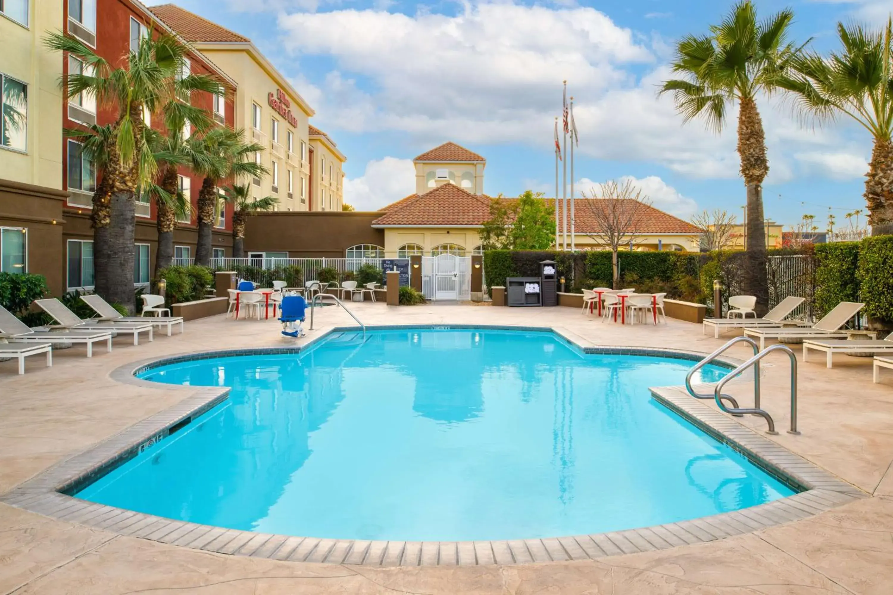 Pool view in Hilton Garden Inn Fontana Pool view in Hilton Garden Inn Fontana