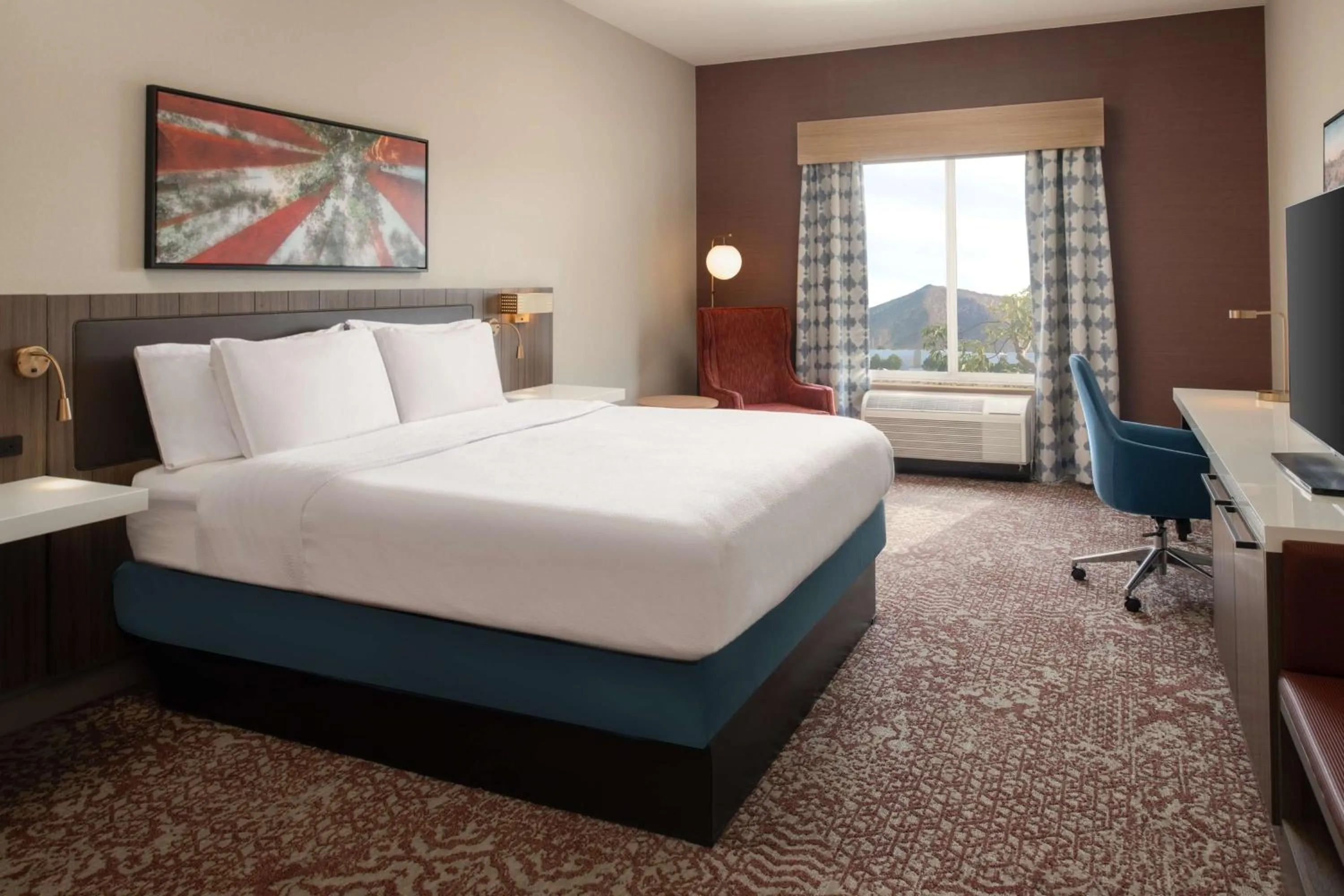 Bed in Hilton Garden Inn Fontana