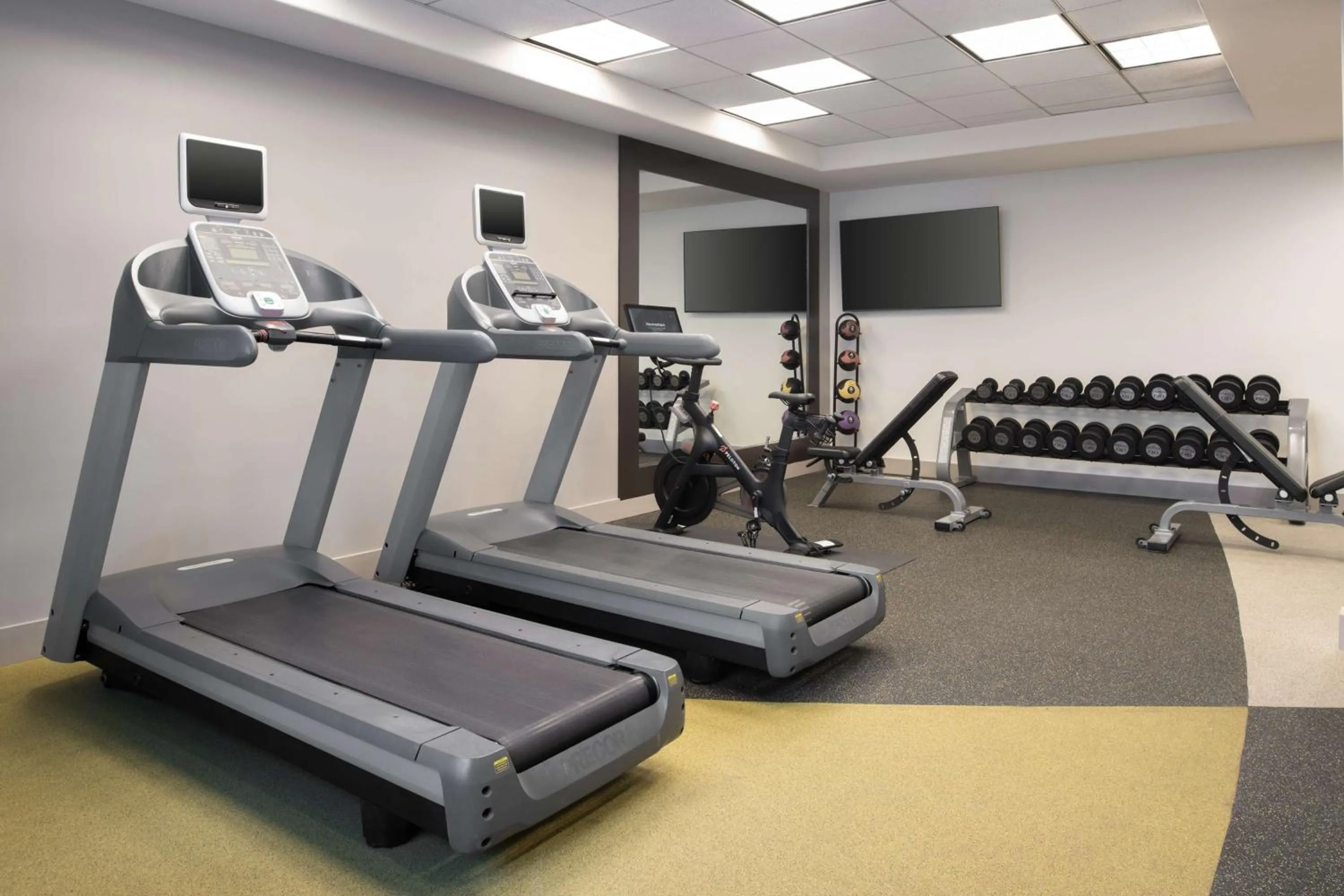 Fitness centre/facilities in Hilton Garden Inn Fontana