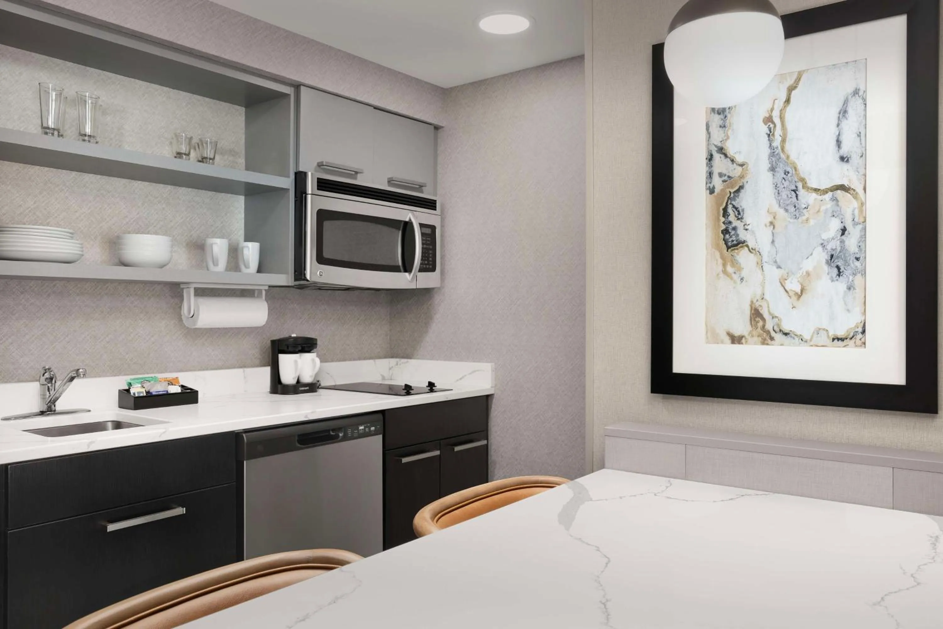 Kitchen or kitchenette, Bed in Homewood Suites by Hilton York