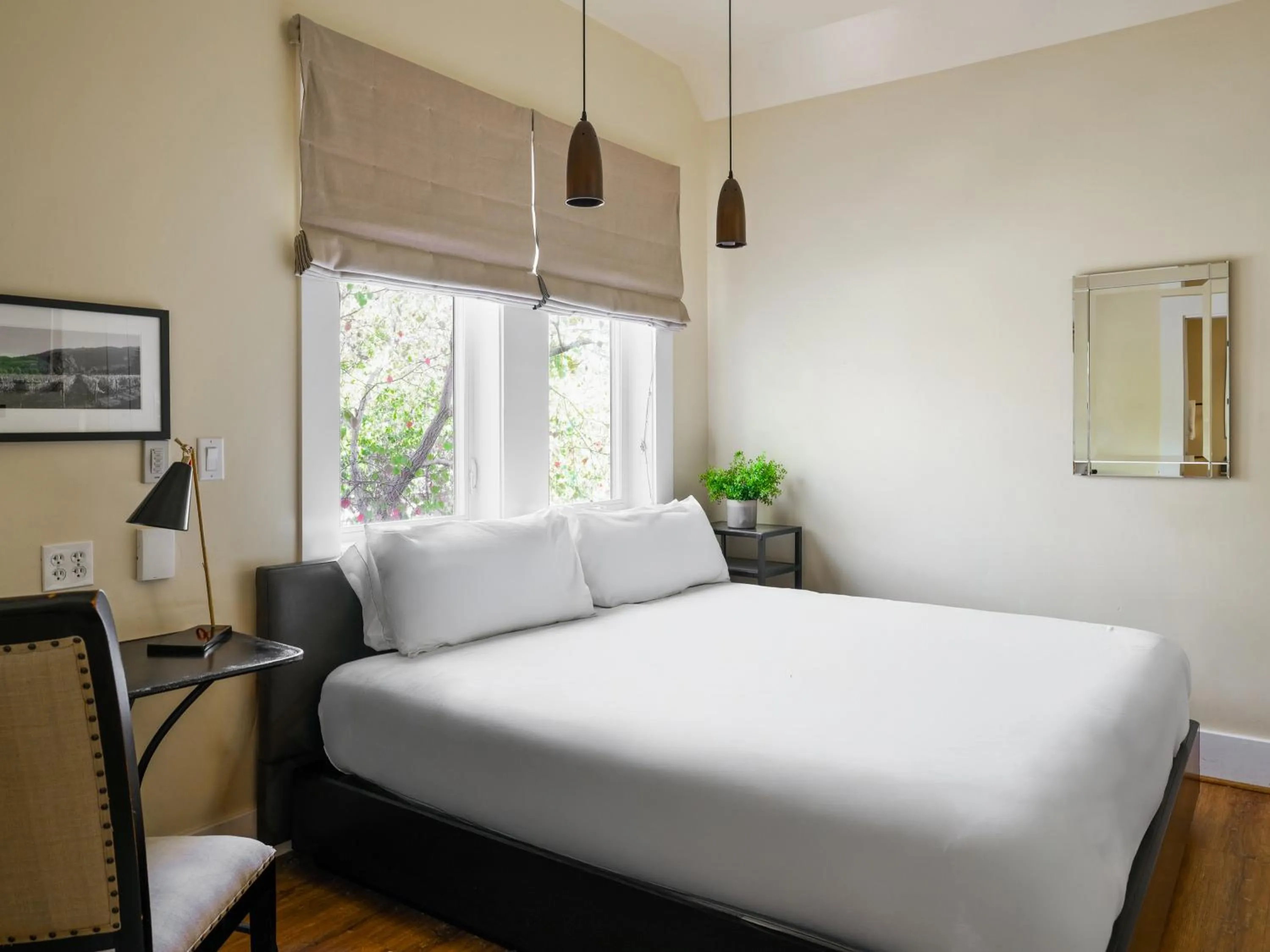 Bed in Inn at Sonoma, A Four Sisters Inn