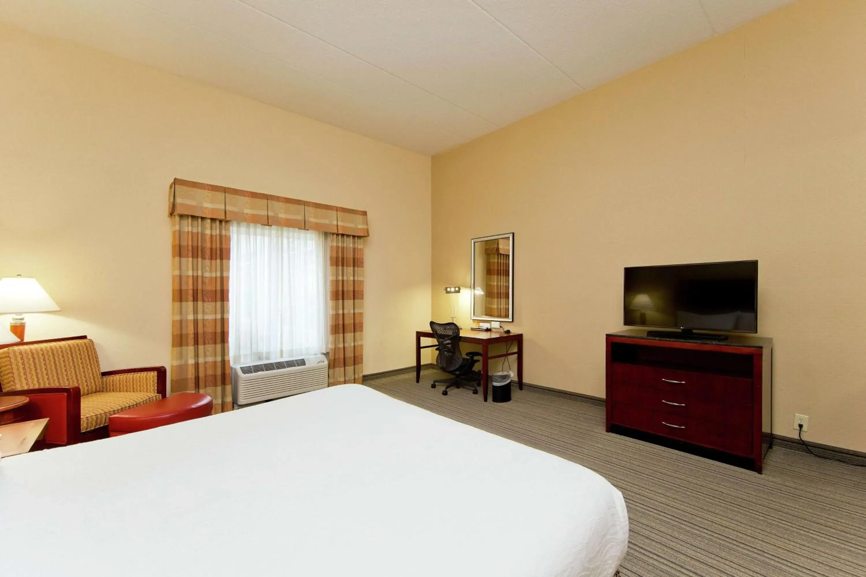 King Room in Hilton Garden Inn Winchester King Room in Hilton Garden Inn Winchester