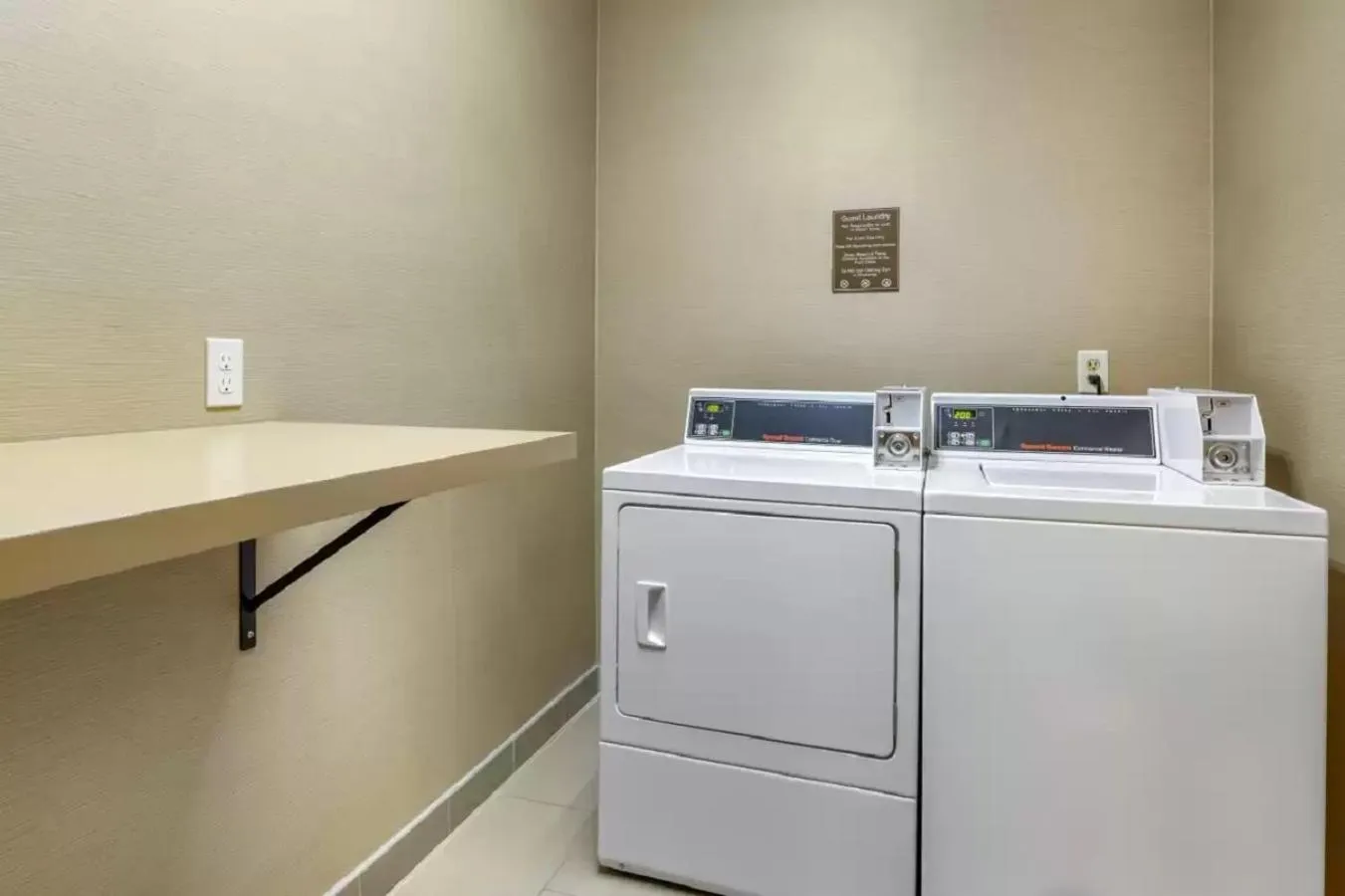 laundry in Comfort Inn La Porte