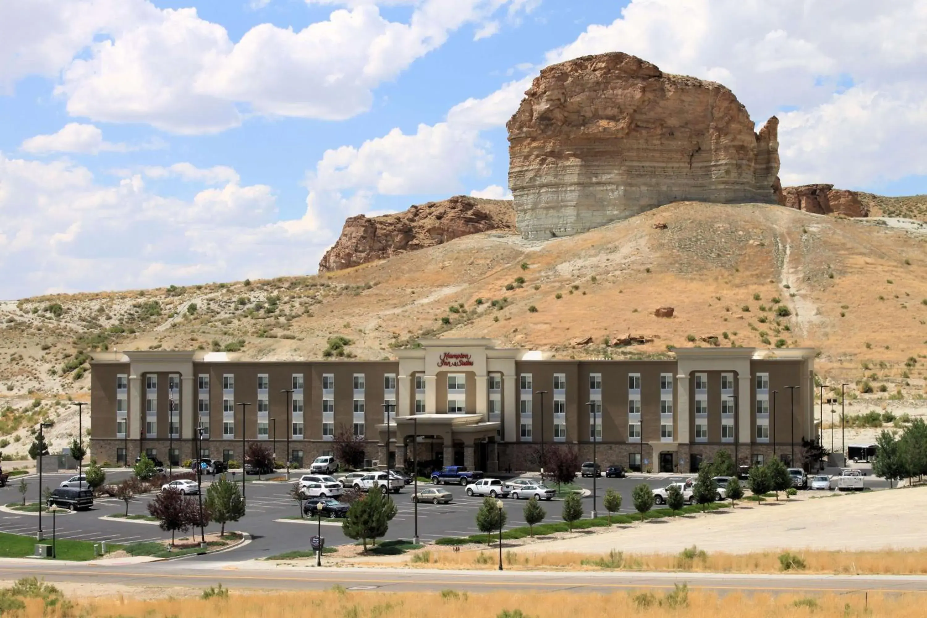 Property building in Hampton Inn & Suites Green River Property building in Hampton Inn & Suites Green River