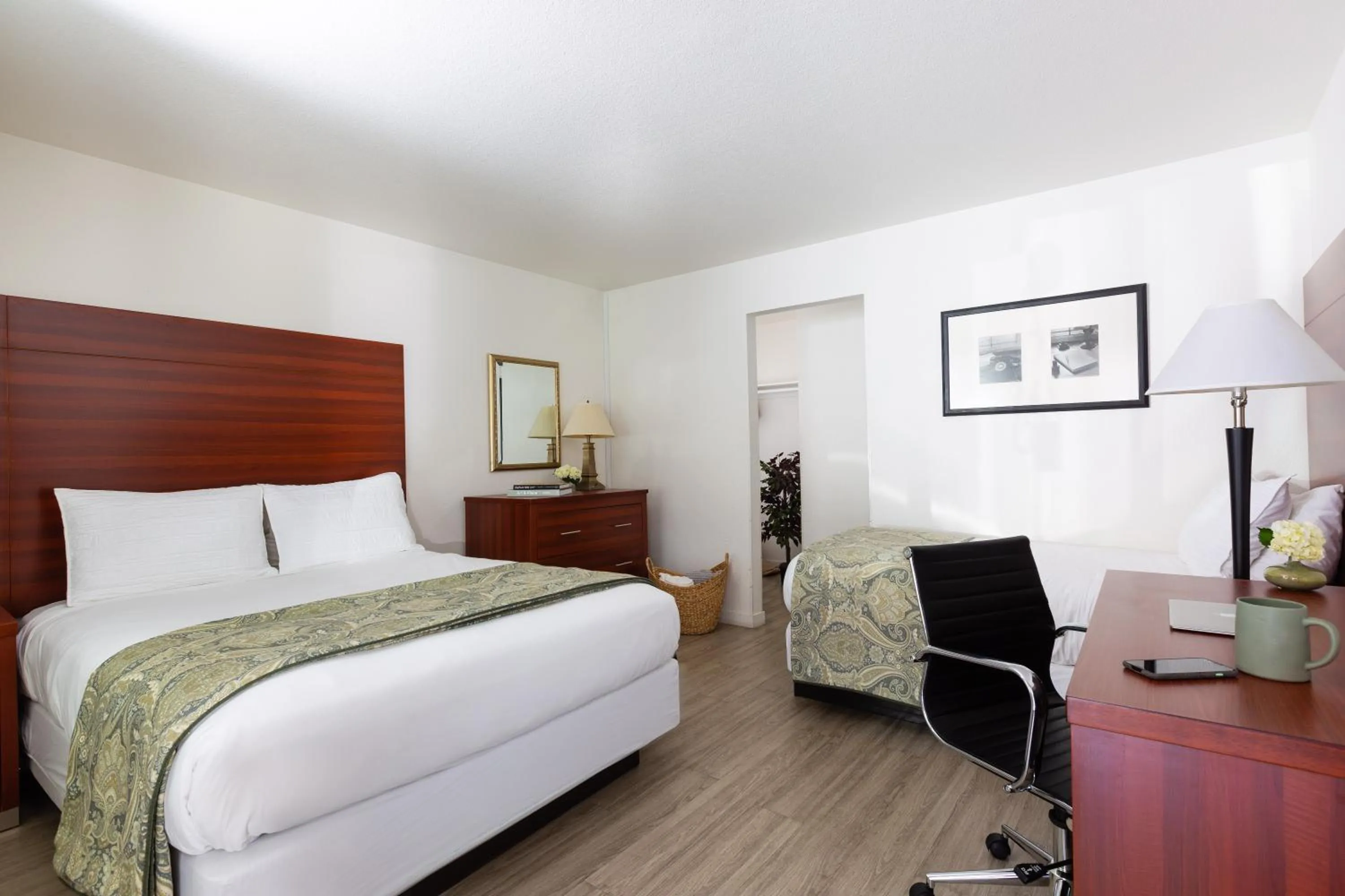 Bed in Diablo Mountain Inn Walnut Creek