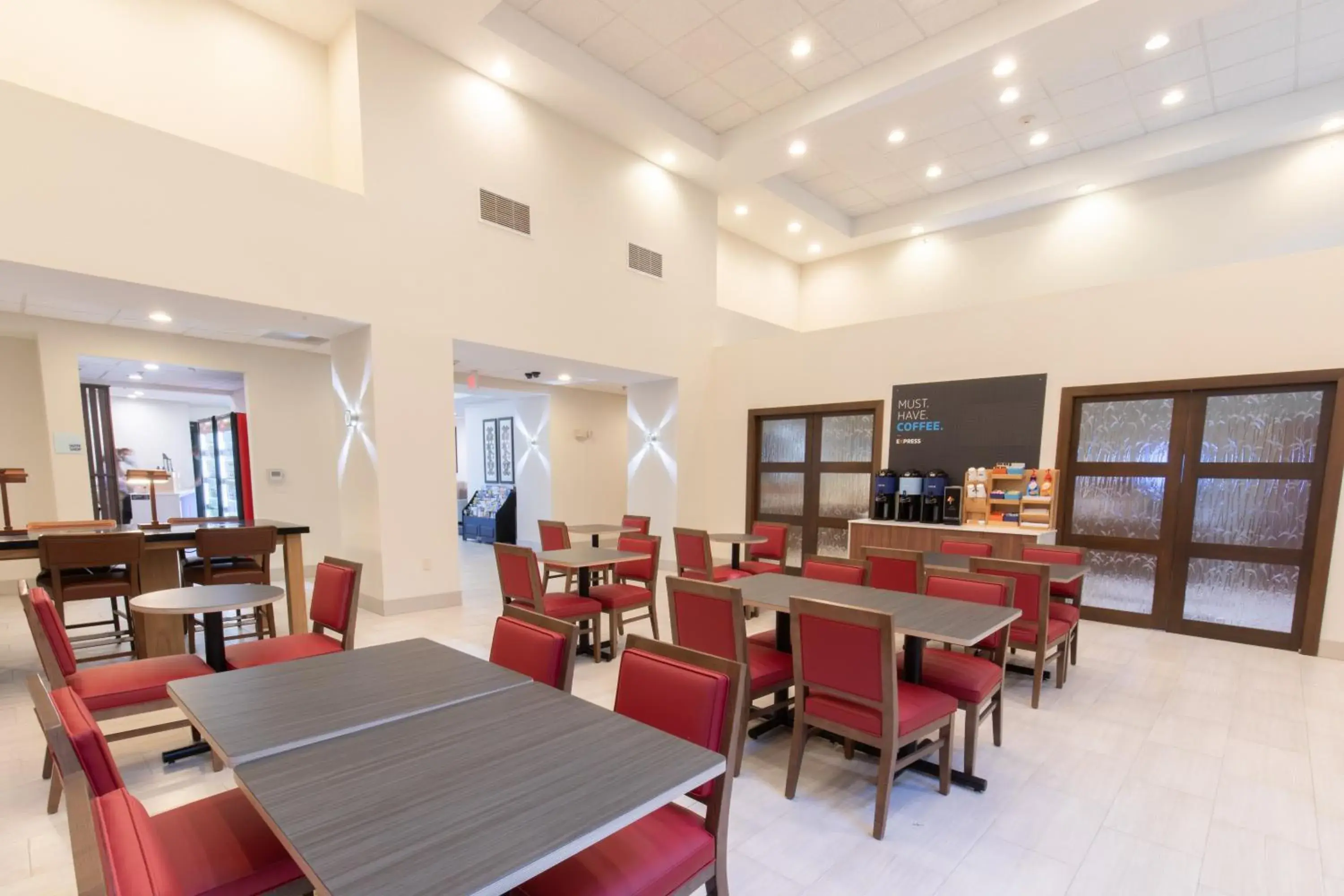 Breakfast in Holiday Inn Express Johnson City by IHG Breakfast in Holiday Inn Express Johnson City by IHG