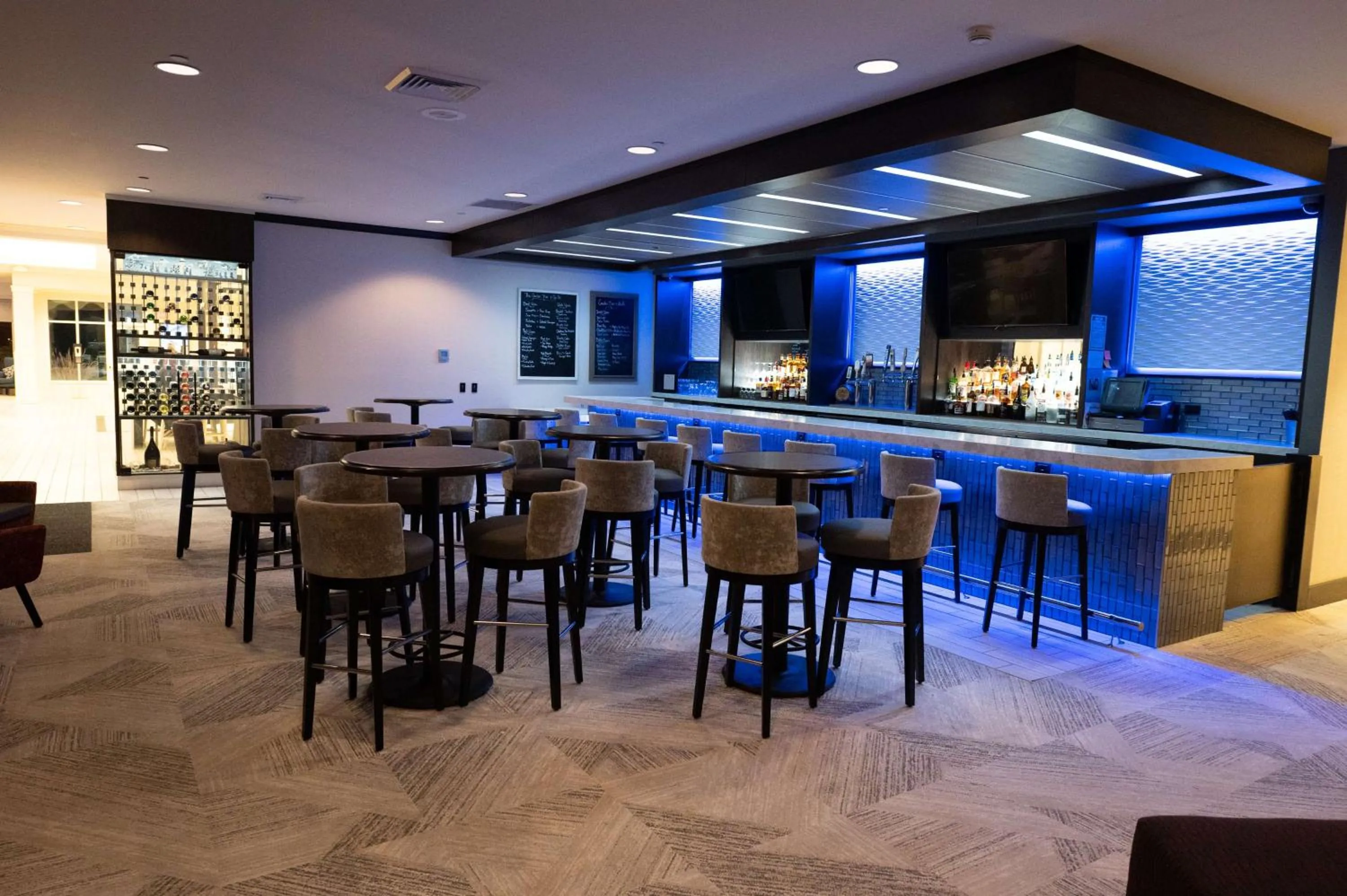 Lounge or bar in Hilton Garden Inn Great Falls