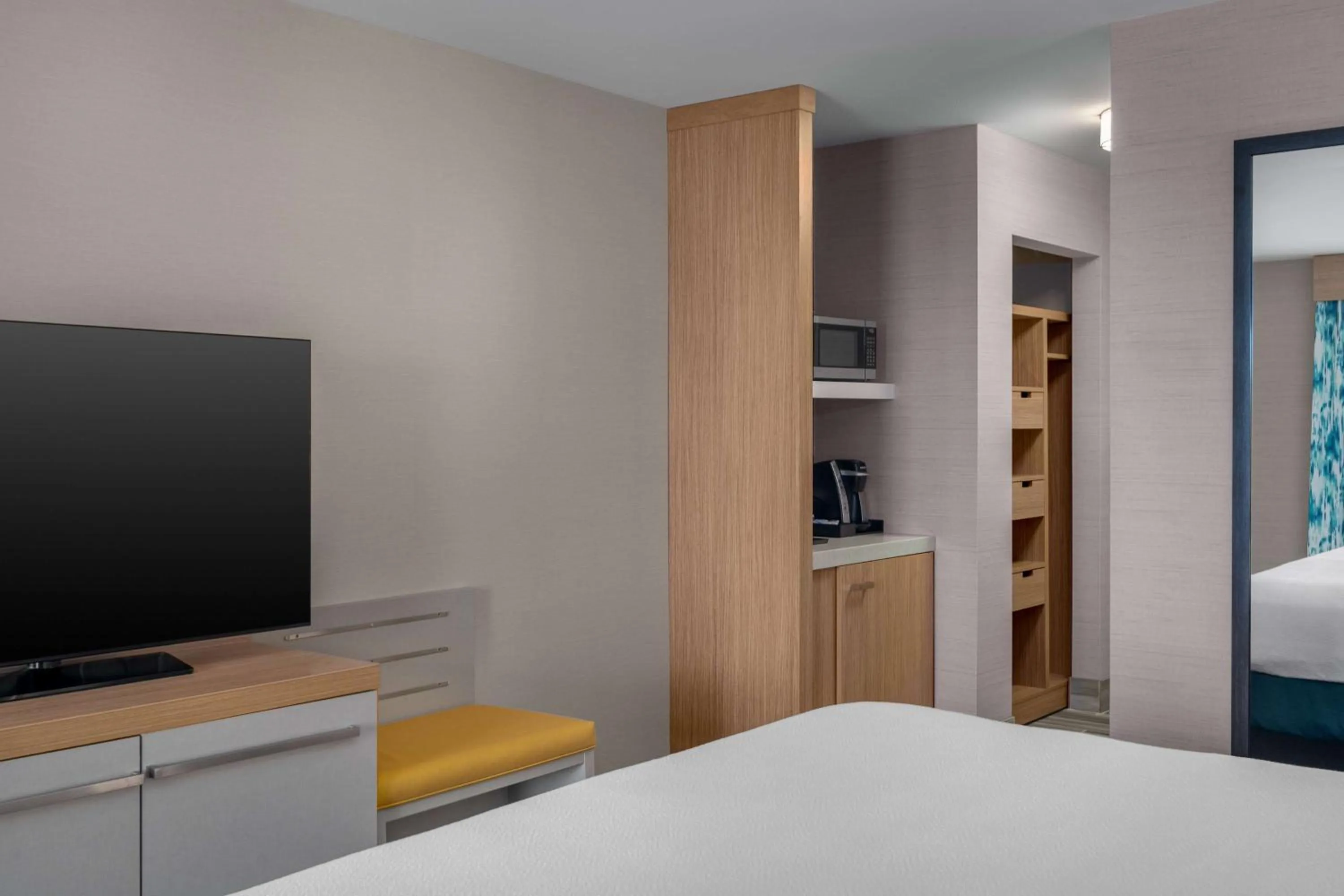 Bed in Hilton Garden Inn Great Falls