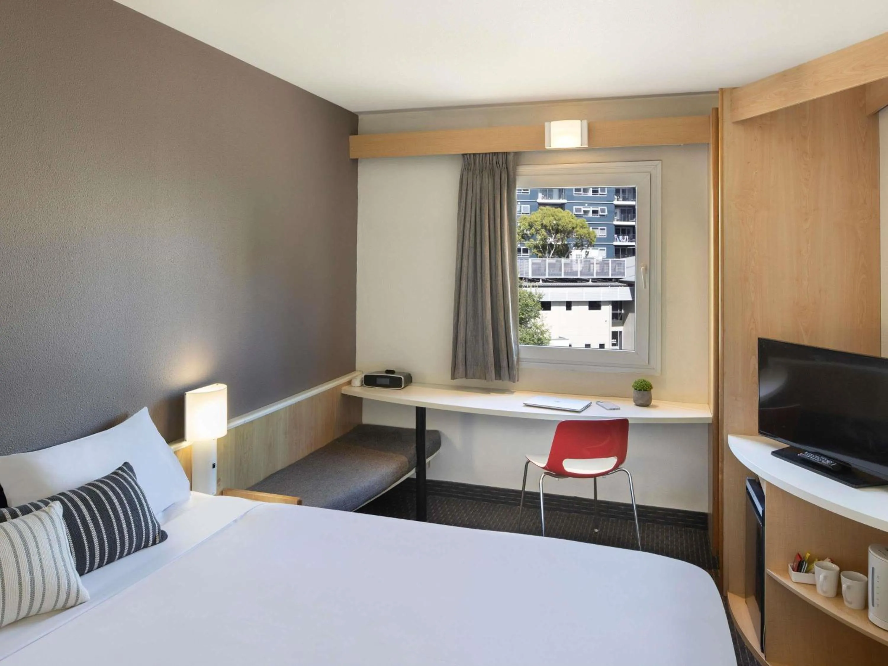 Bedroom, Bed in ibis Newcastle