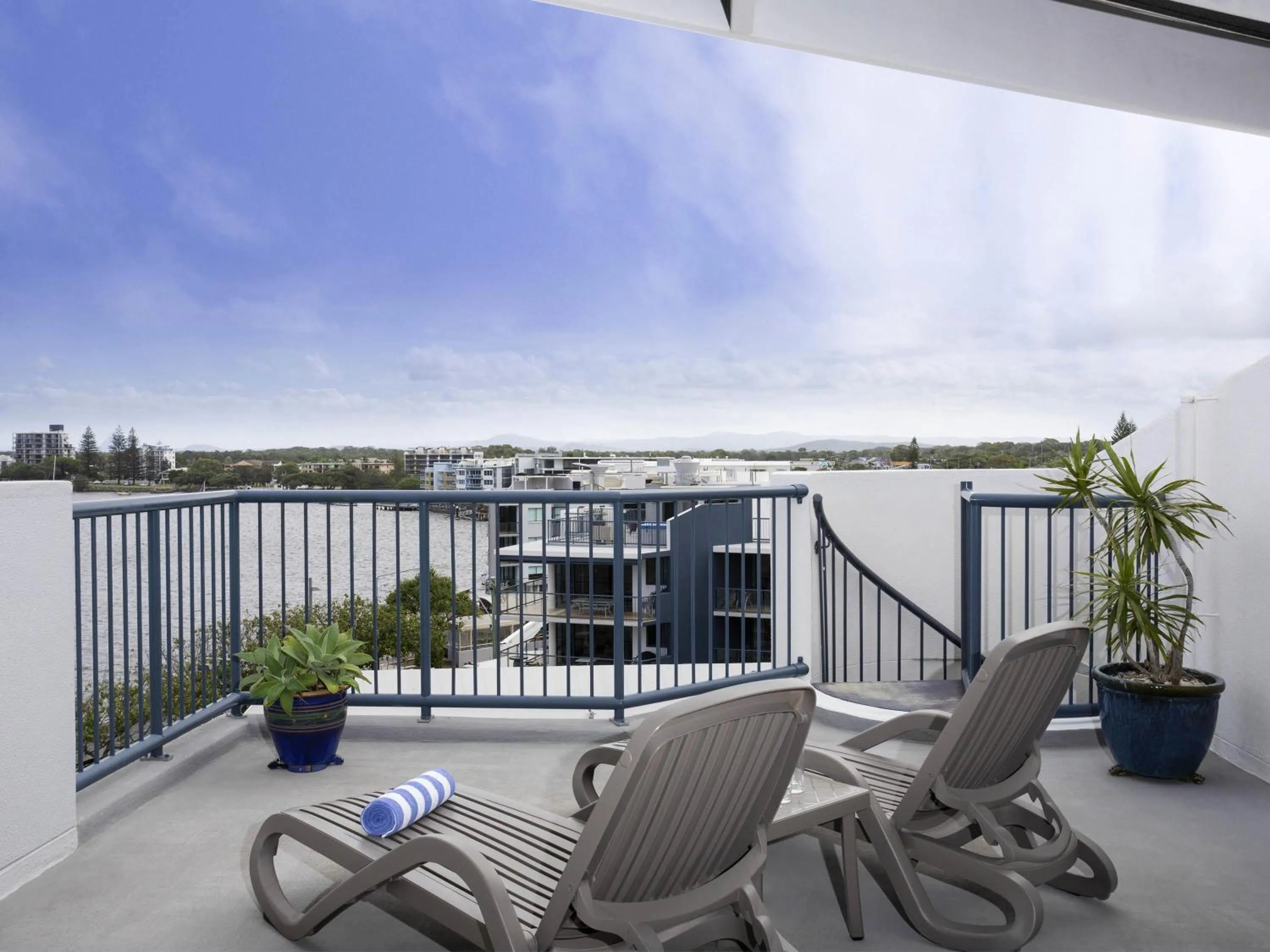 Bedroom in BreakFree Grand Pacific