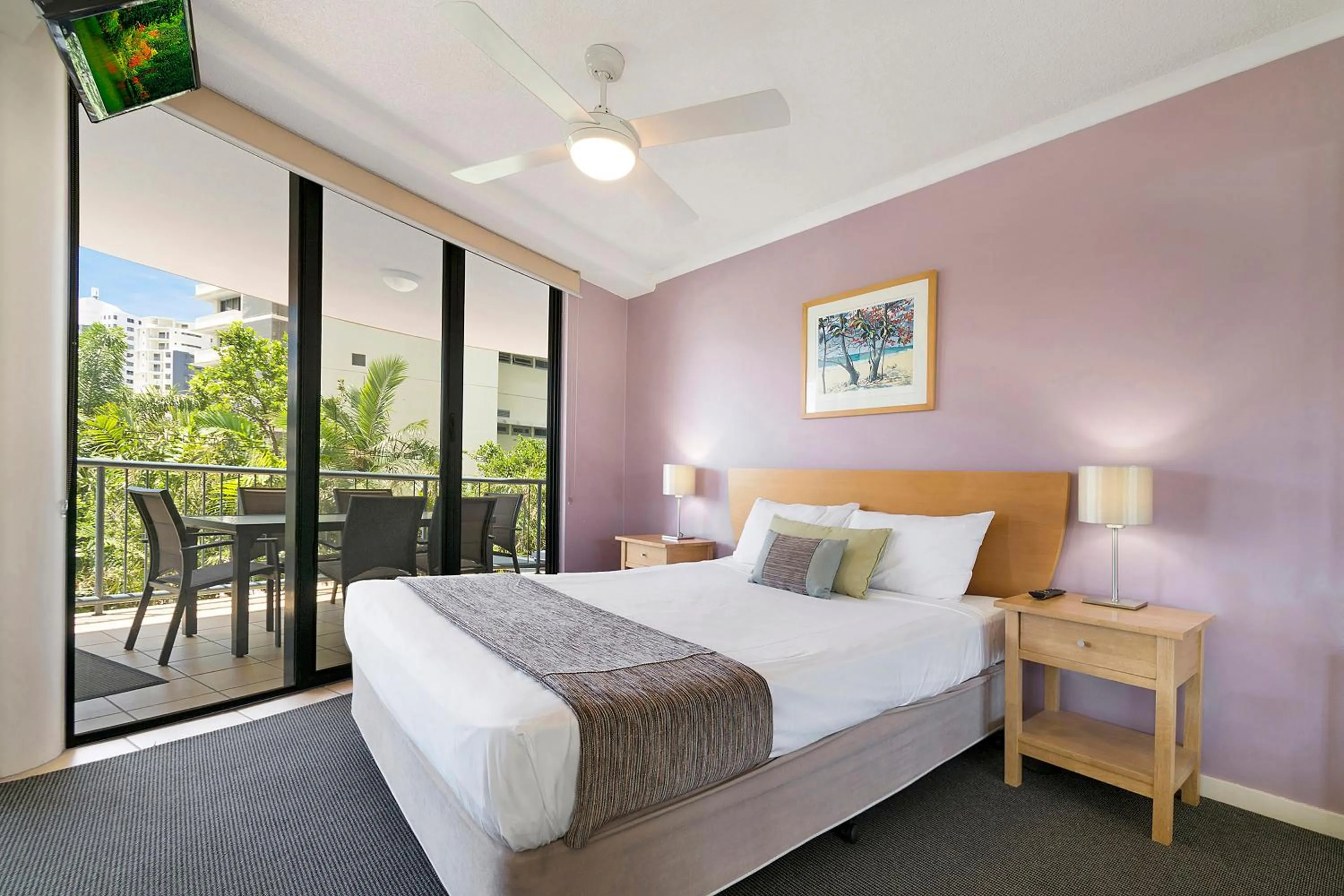 Bedroom, Bed in BreakFree Grand Pacific