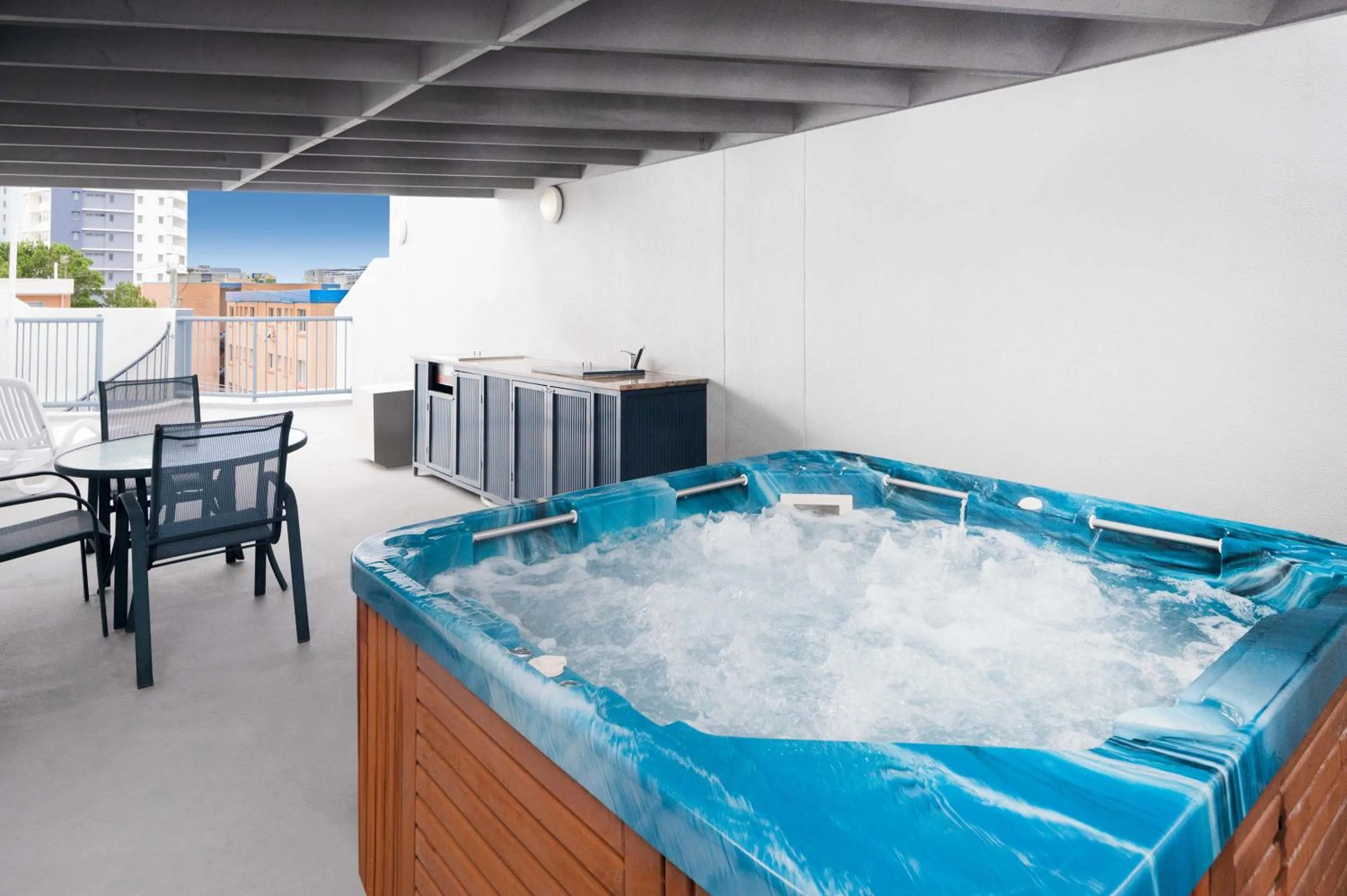 Hot Tub in BreakFree Grand Pacific