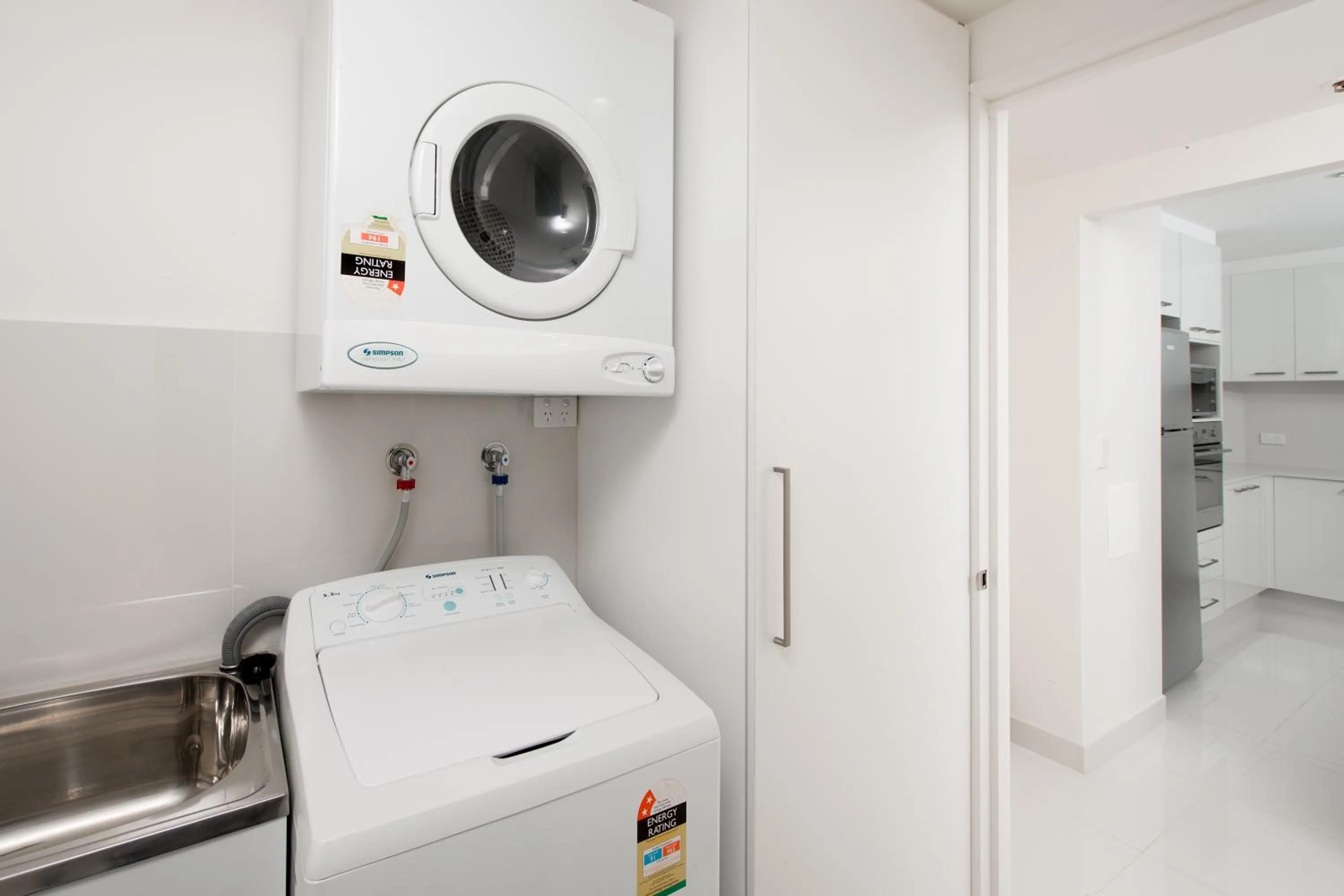 Area and facilities in Paradise Centre Apartments