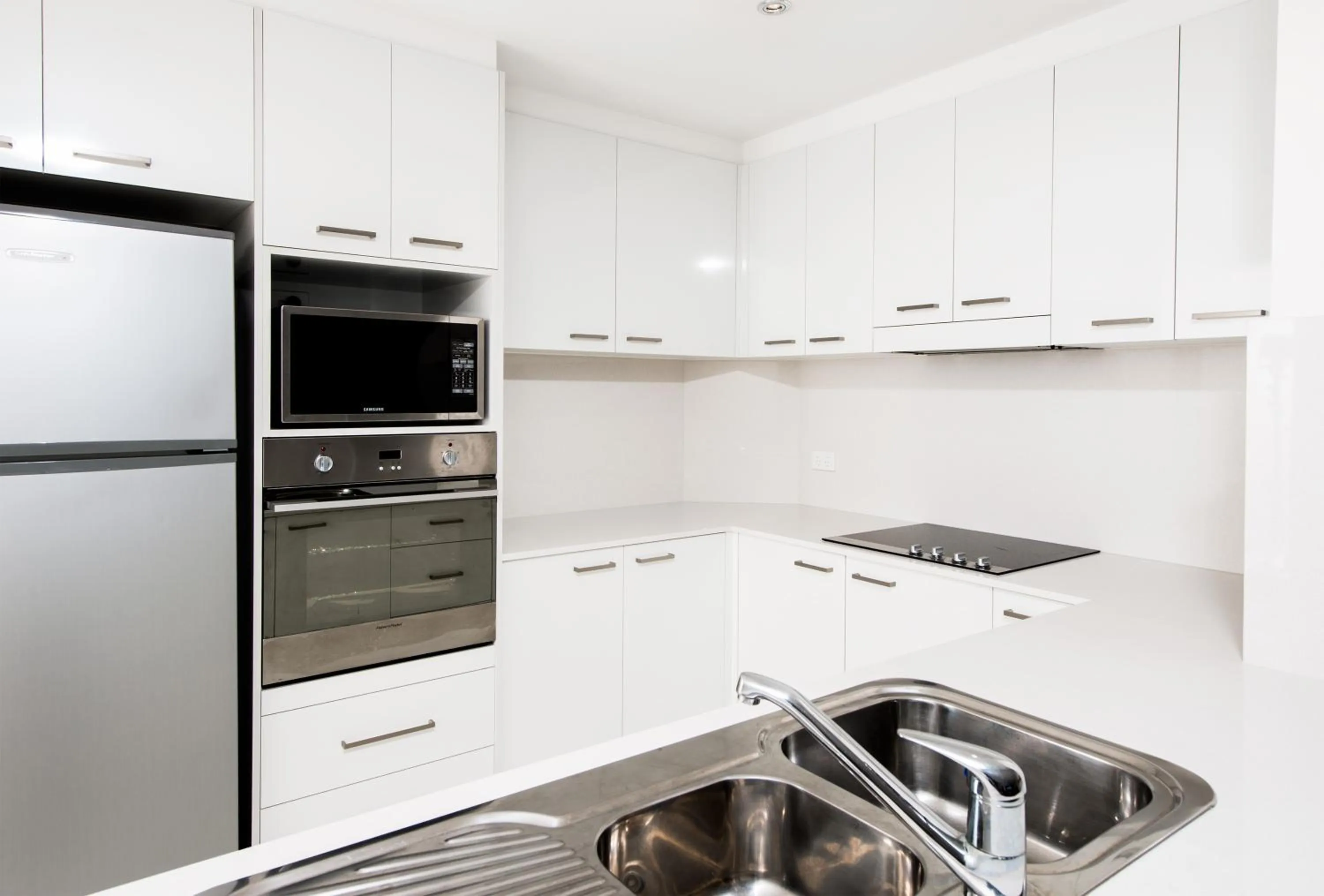 Kitchen or kitchenette in Paradise Centre Apartments