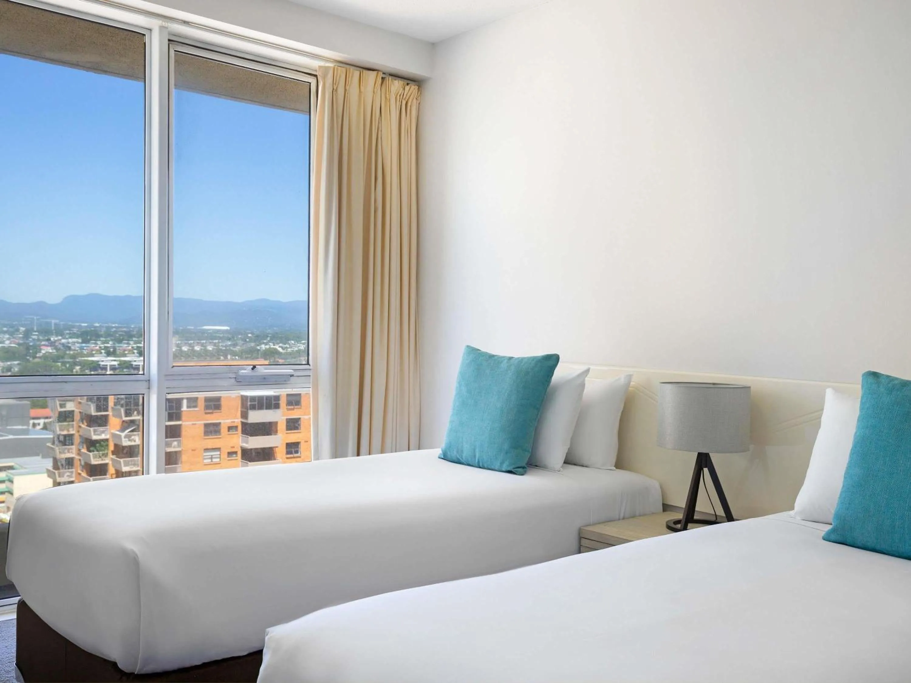 Other, Bed in Paradise Centre Apartments