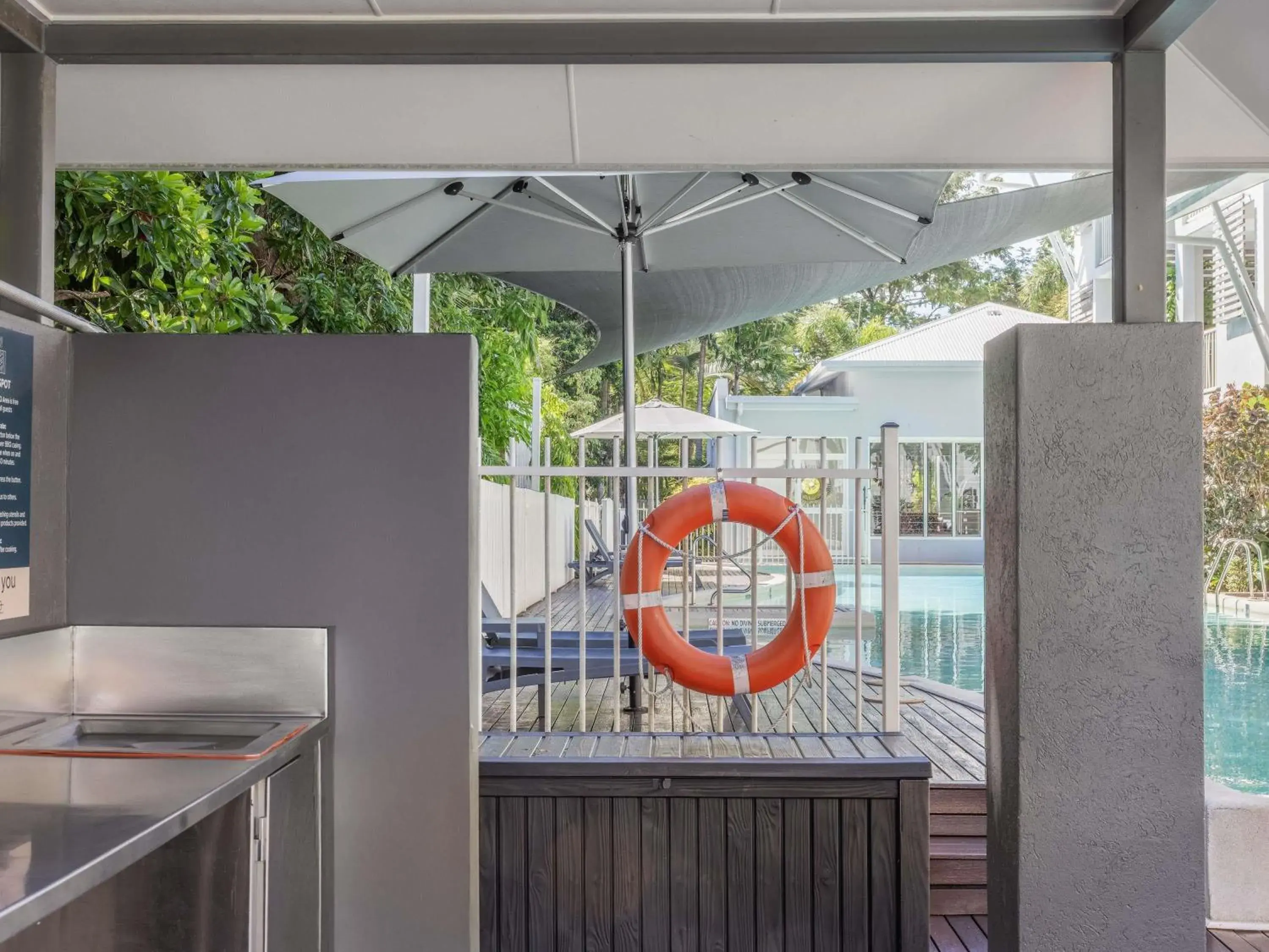 Pool view in Mantra Aqueous on Port Pool view in Mantra Aqueous on Port