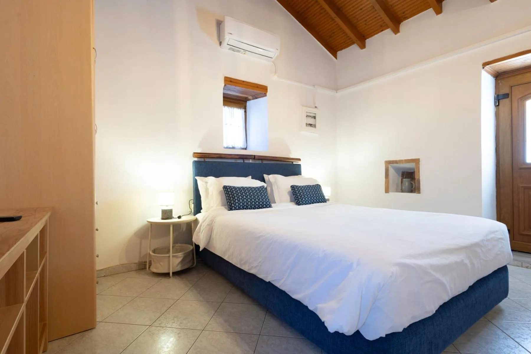 Bed in Sophia Areopoli Guesthouse