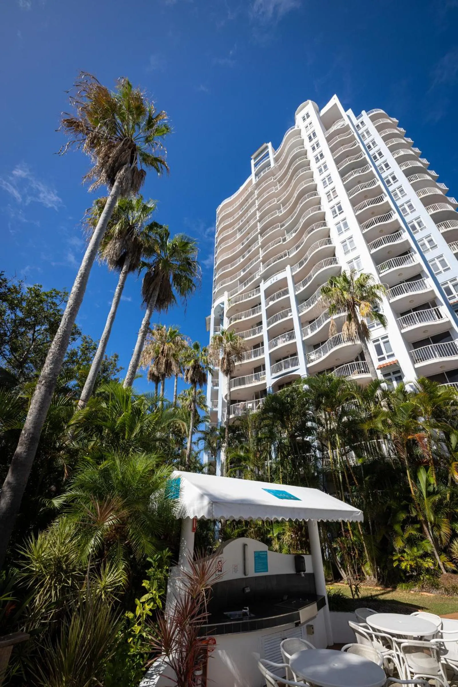 Property building in Bel Air on Broadbeach - Official