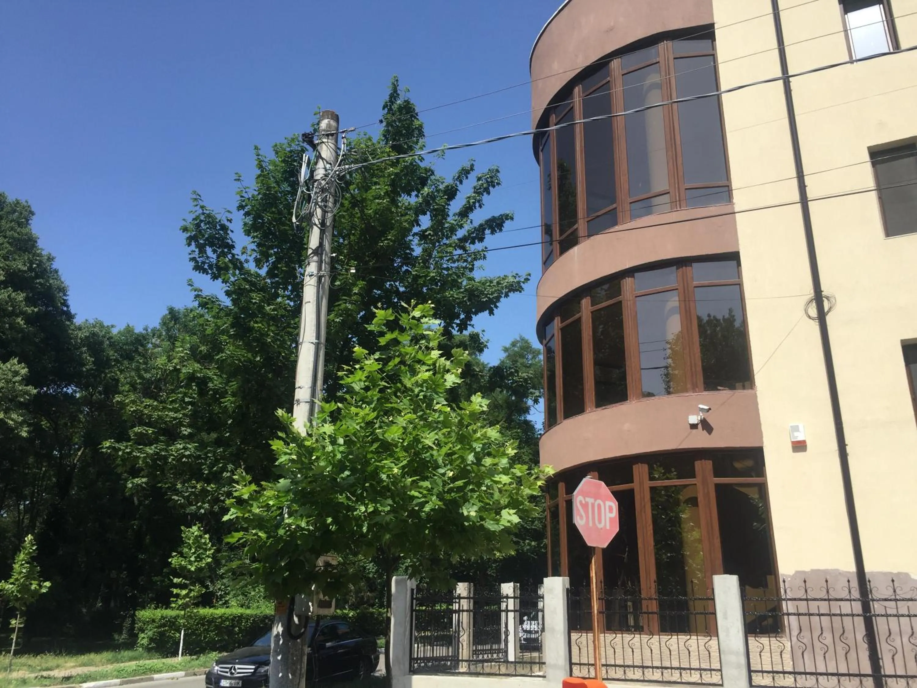 Facade/entrance in Paradox Oituz